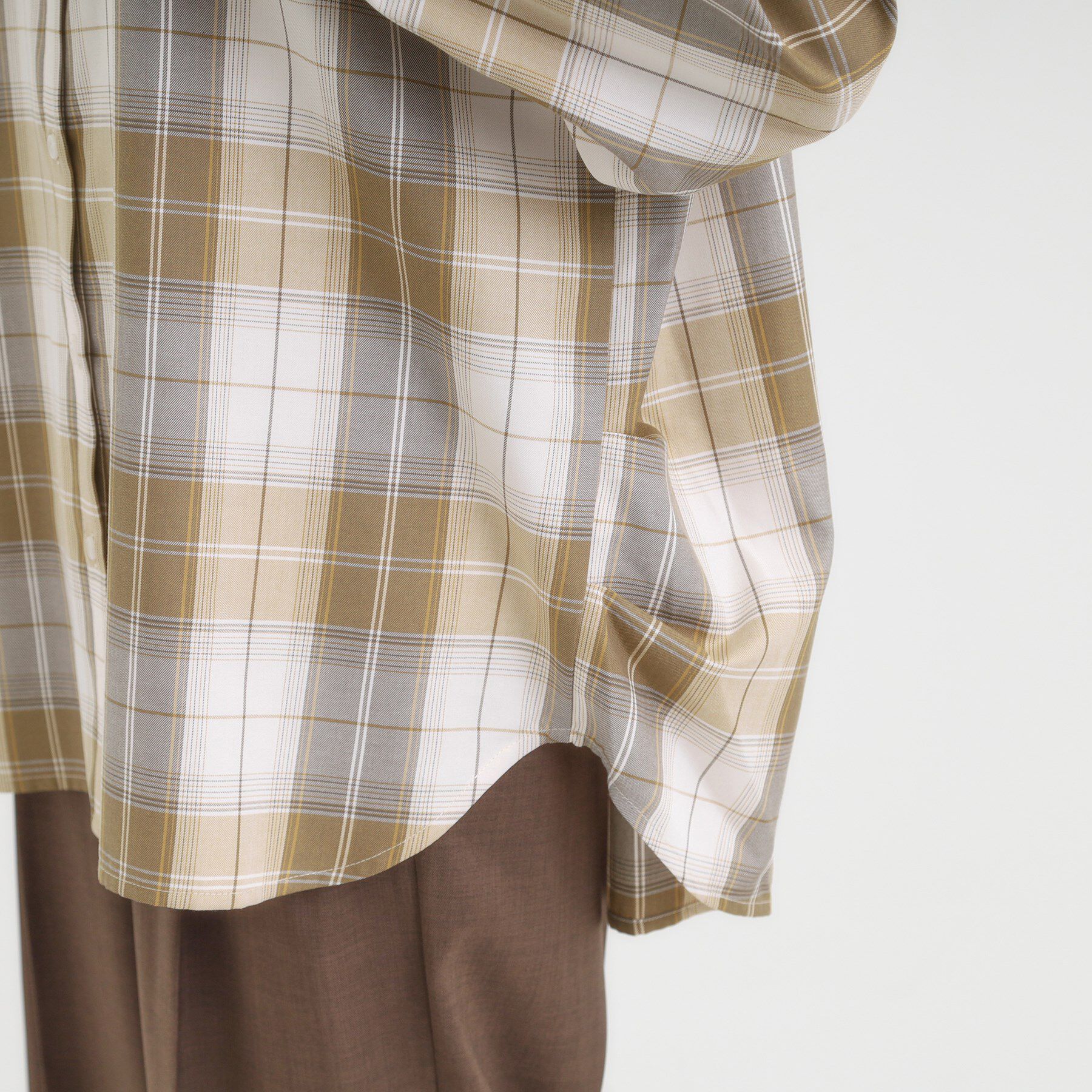 SHOO･LA･RUE「【洗濯機可/S-LL】程よいゆとりと抜け感 大人のチェックシャツ」|シャツ・ブラウス|