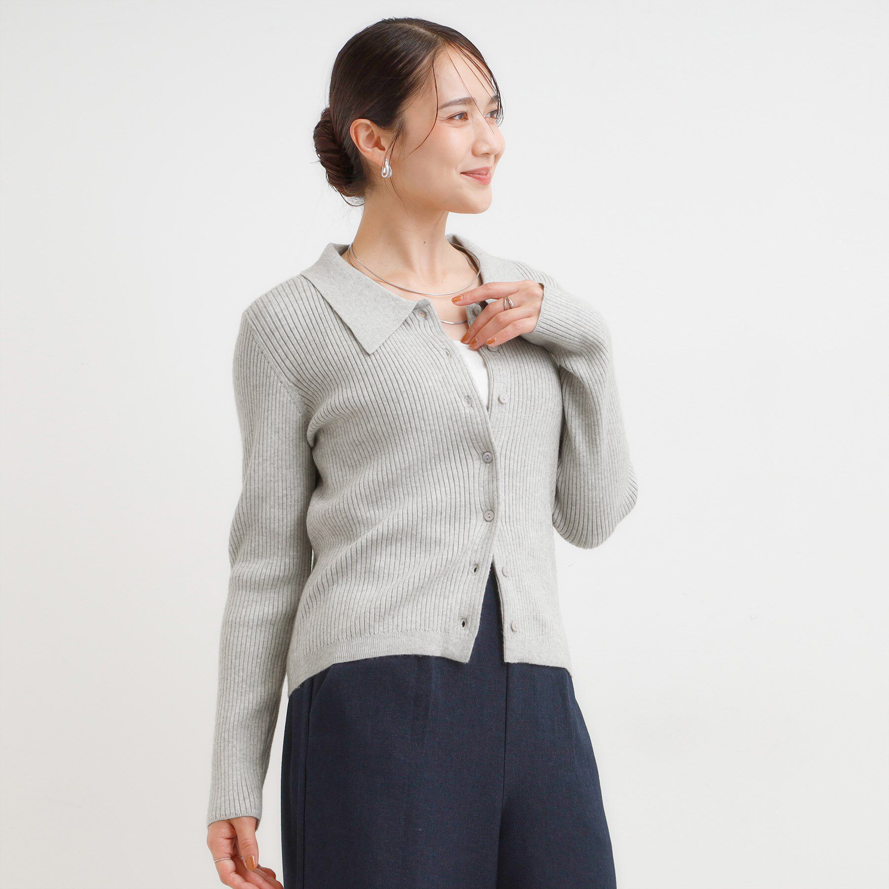 SHOO･LA･RUE「カジュアルながらも上品な 襟付きリブニット」|ニット・セーター|