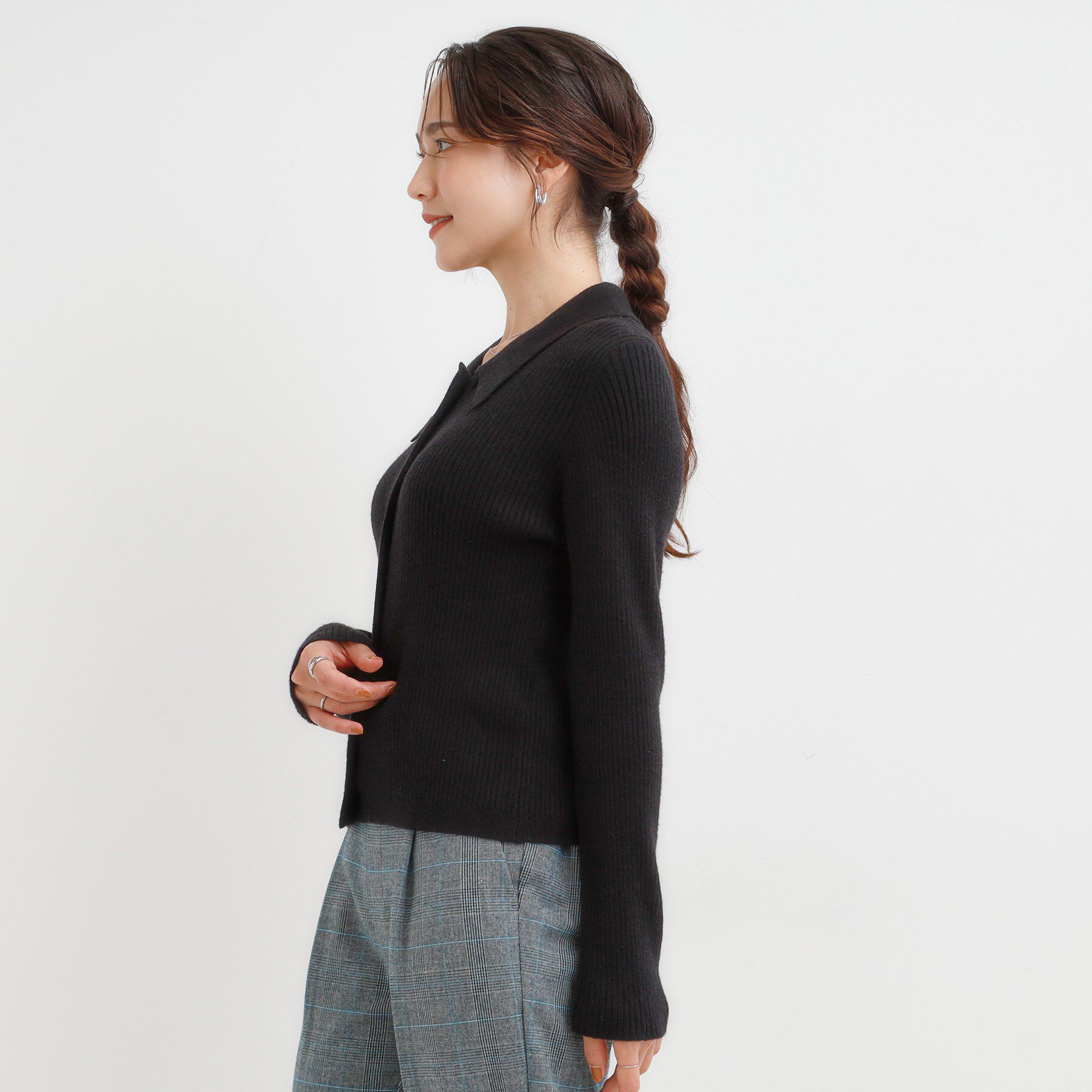 SHOO･LA･RUE「カジュアルながらも上品な 襟付きリブニット」|ニット・セーター|