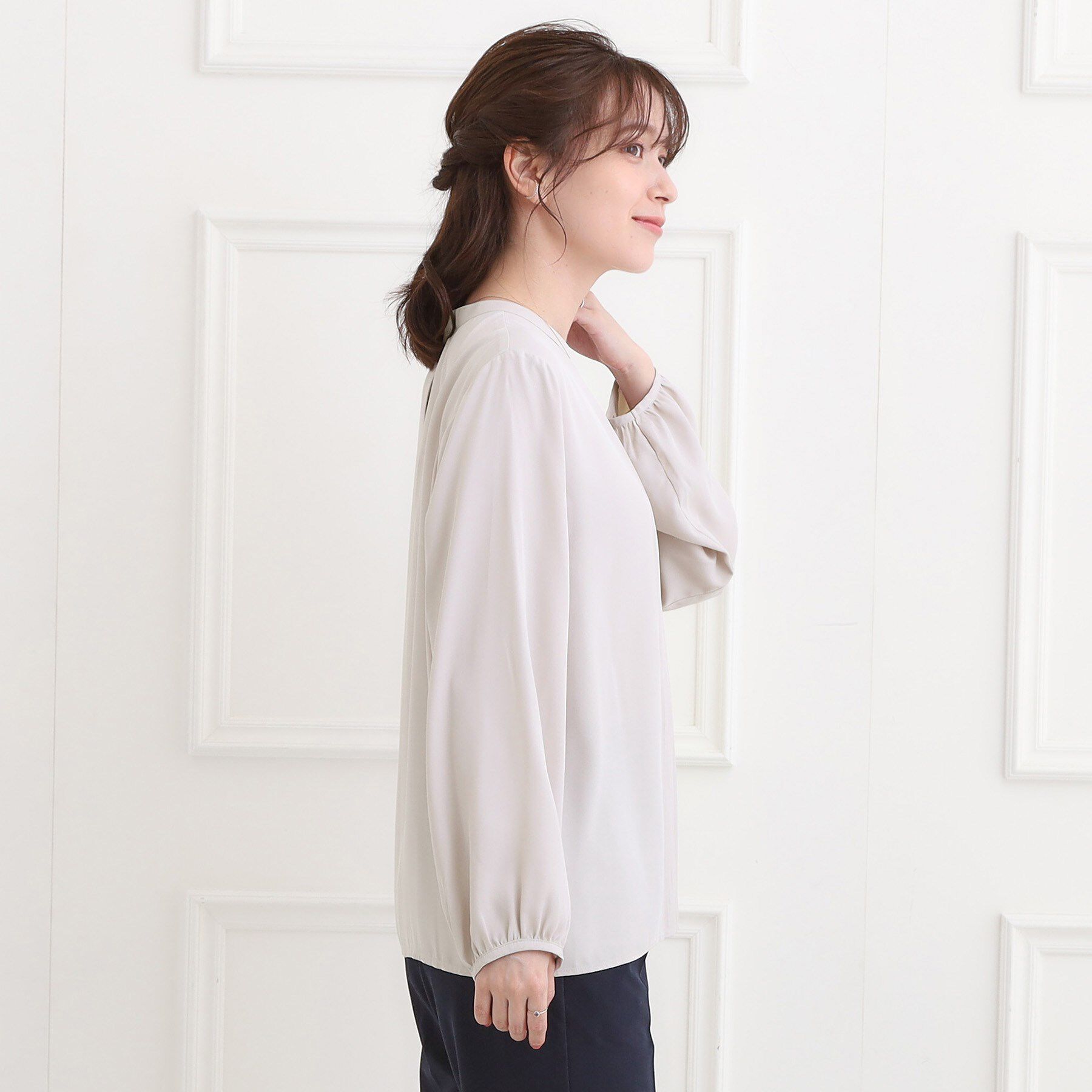 SHOO･LA･RUE「【洗濯機可/S-3L】大人上品な フロントプリーツブラウス」|シャツ・ブラウス|