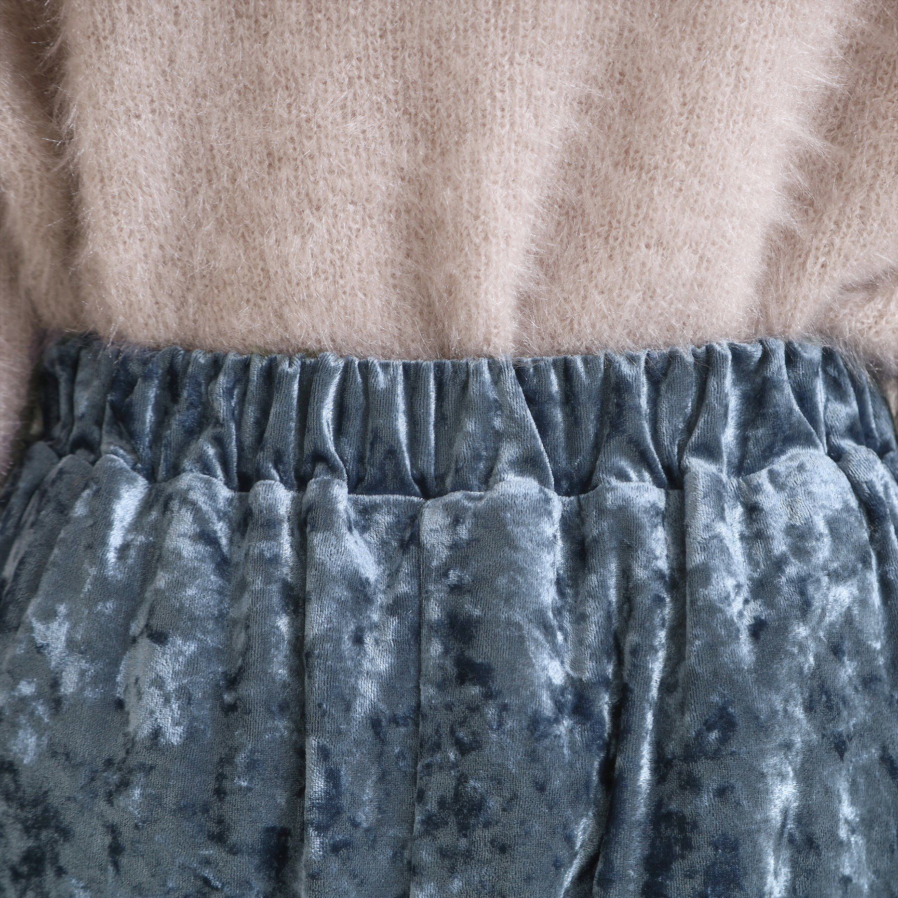 SHOO･LA･RUE「【S-LL】光沢感が華やかに ベロア調ナロースカート」|スカート|