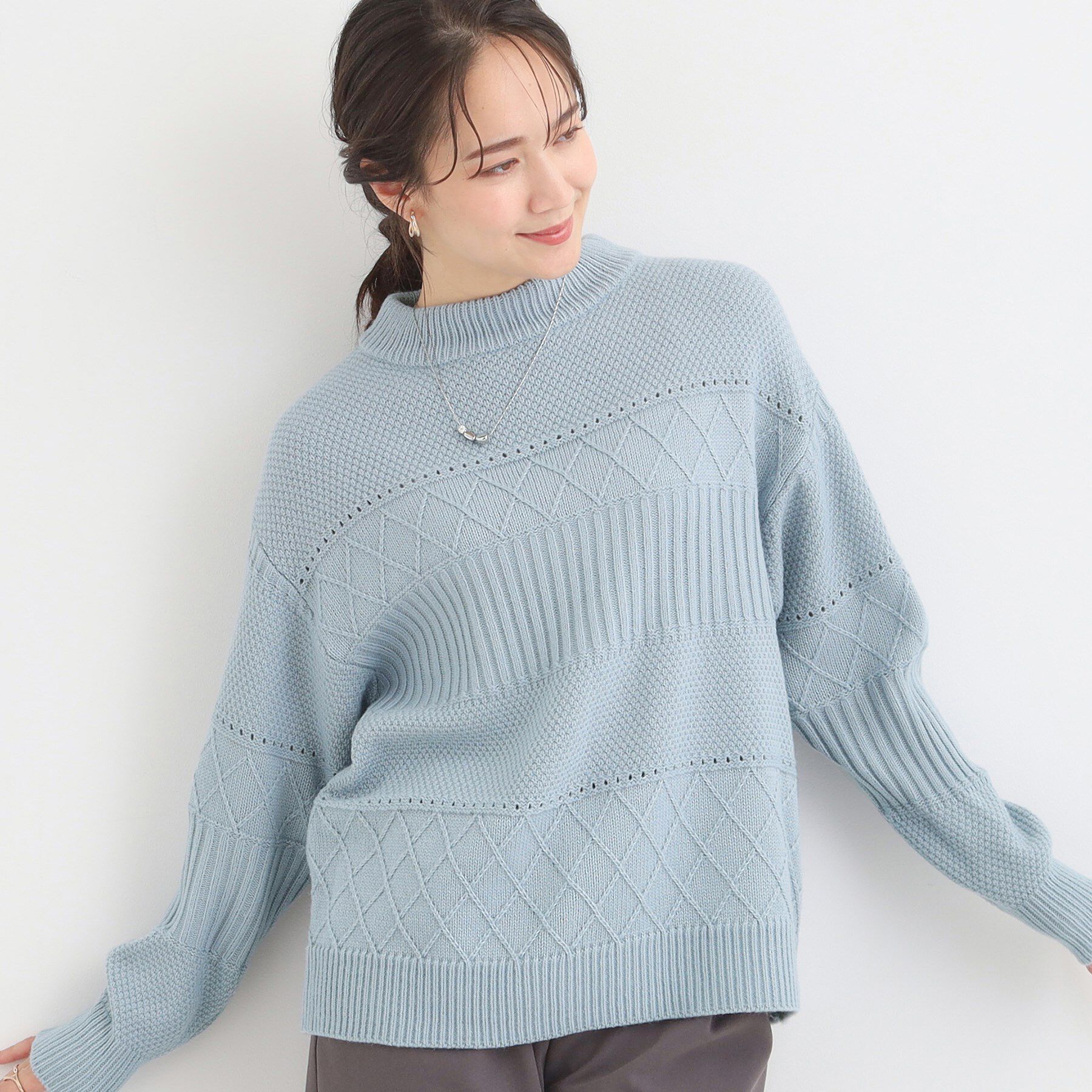 SHOO･LA･RUE「【洗濯機可/毛玉レス/S-LL】1枚でサマ見え ミックスケーブル柄ニット」|ニット・セーター|ブルー(091)