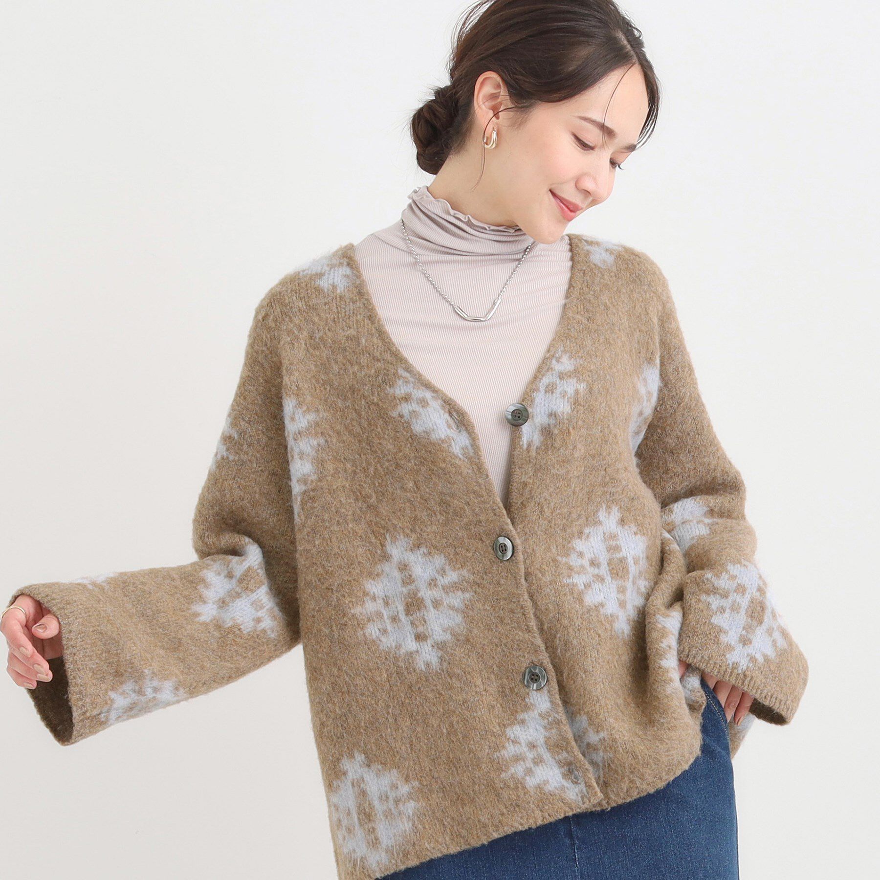 SHOO･LA･RUE「羽織るだけでスタイリングの主役に 起毛柄カーディガン」|カーディガン|ベージュ(552)