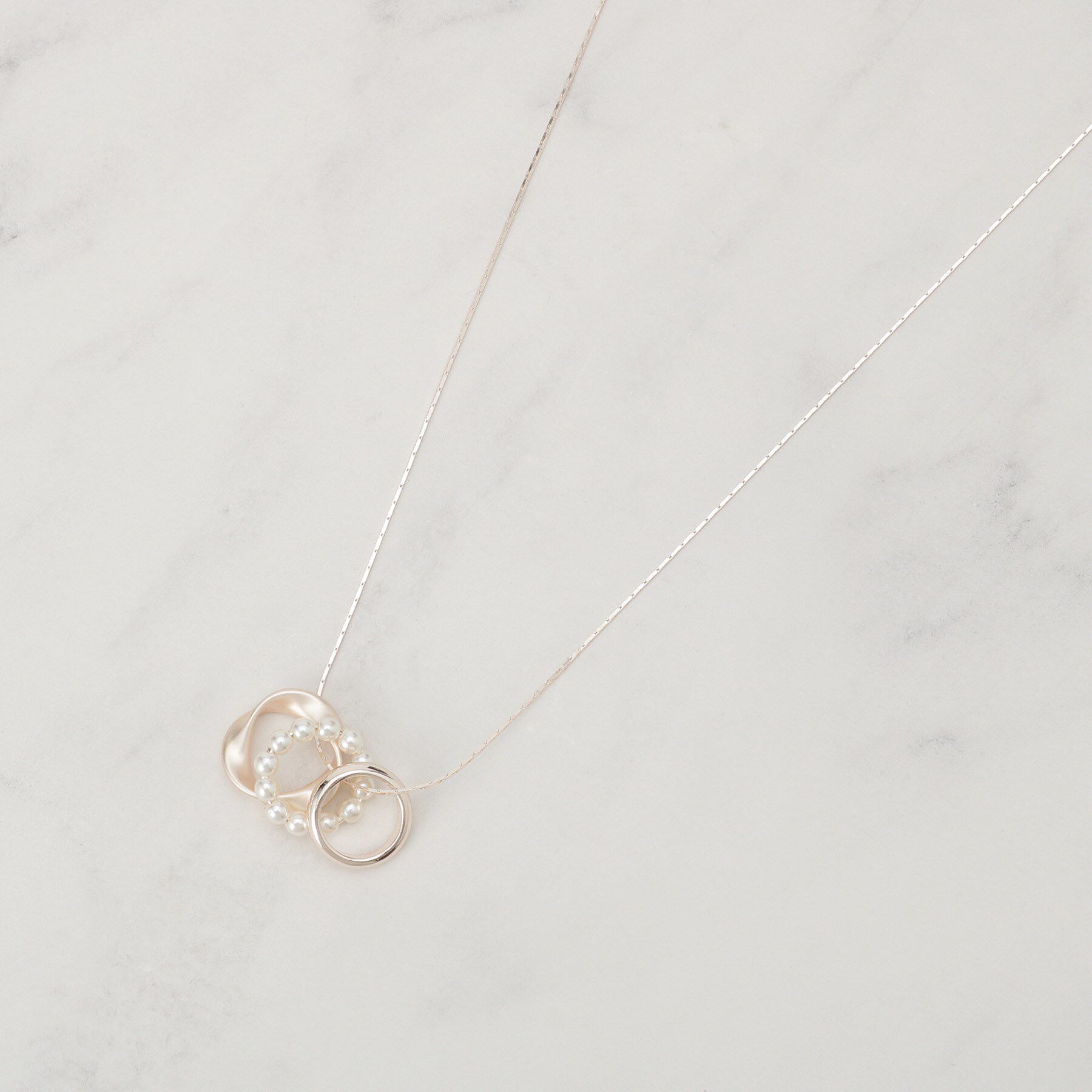 SHOO･LA･RUE「フェイクパールミニリングネックレス」|ネックレス|ピンクゴールド(00