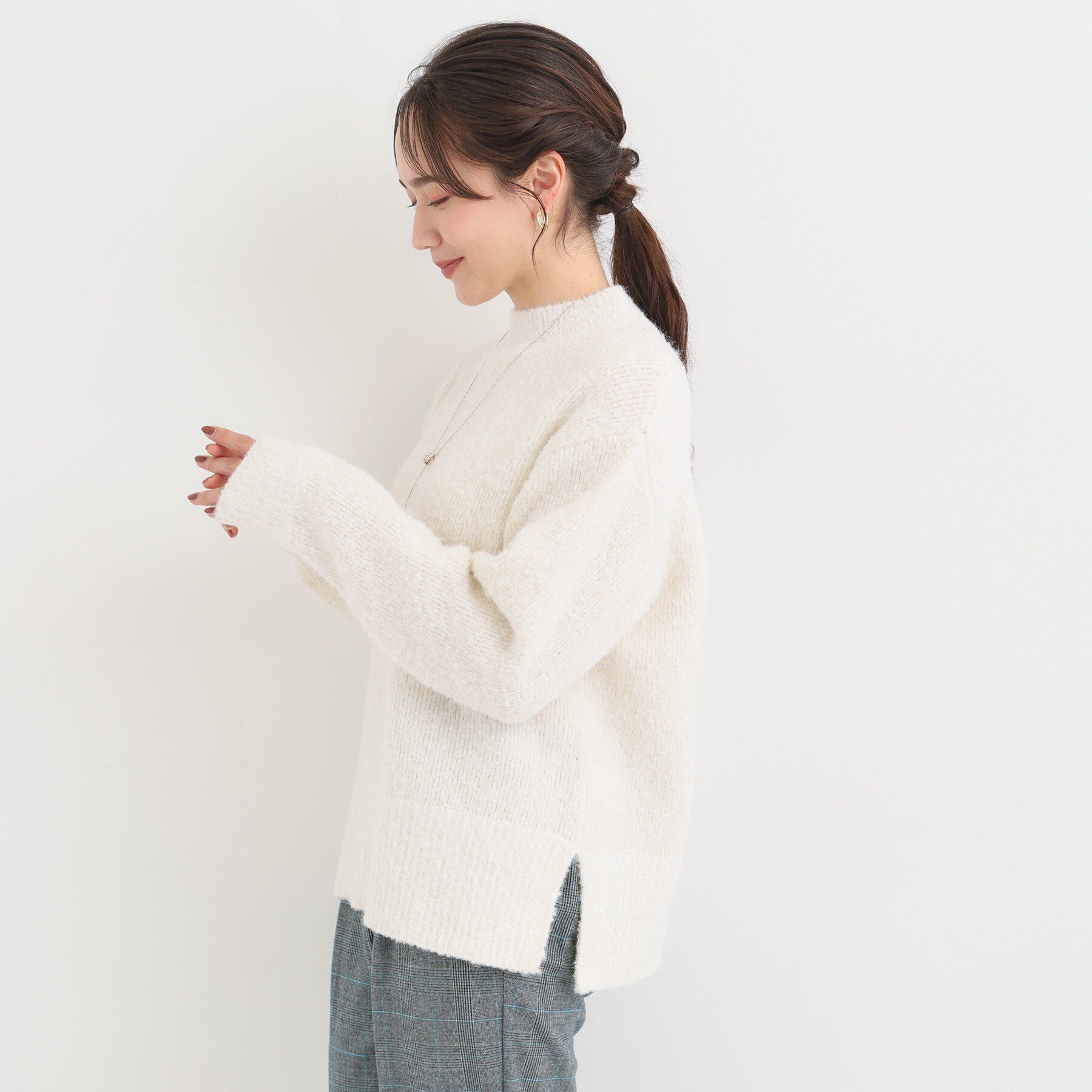 SHOO･LA･RUE「【S-LL】ほんのりラメで華やか ふわふわハイネックニット」|ニット・セーター|