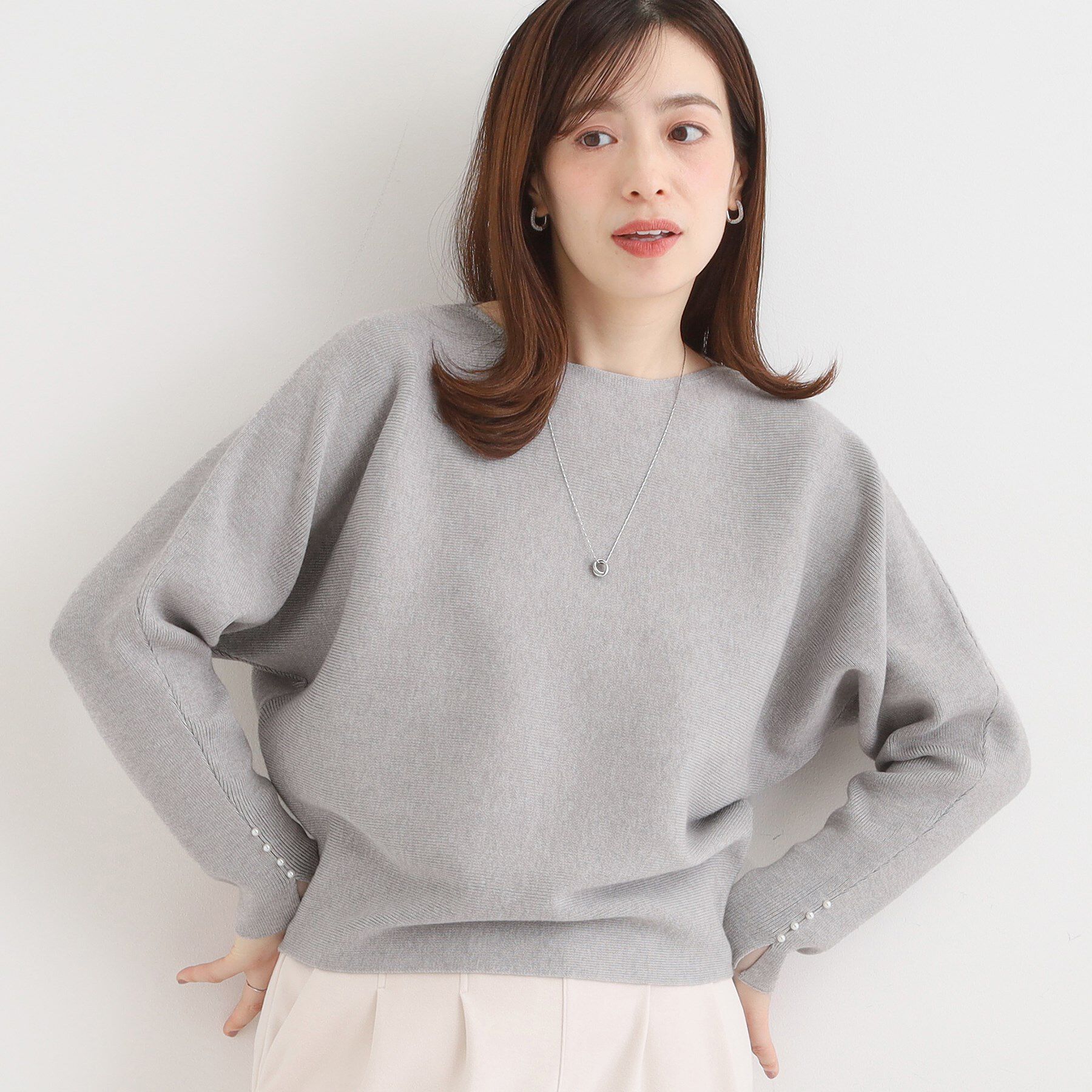SHOO･LA･RUE「【洗濯機可】女性らしさ溢れる もちもちタッチが心地よい ドルマンニット」|ニット・セーター|ライトグレー(011