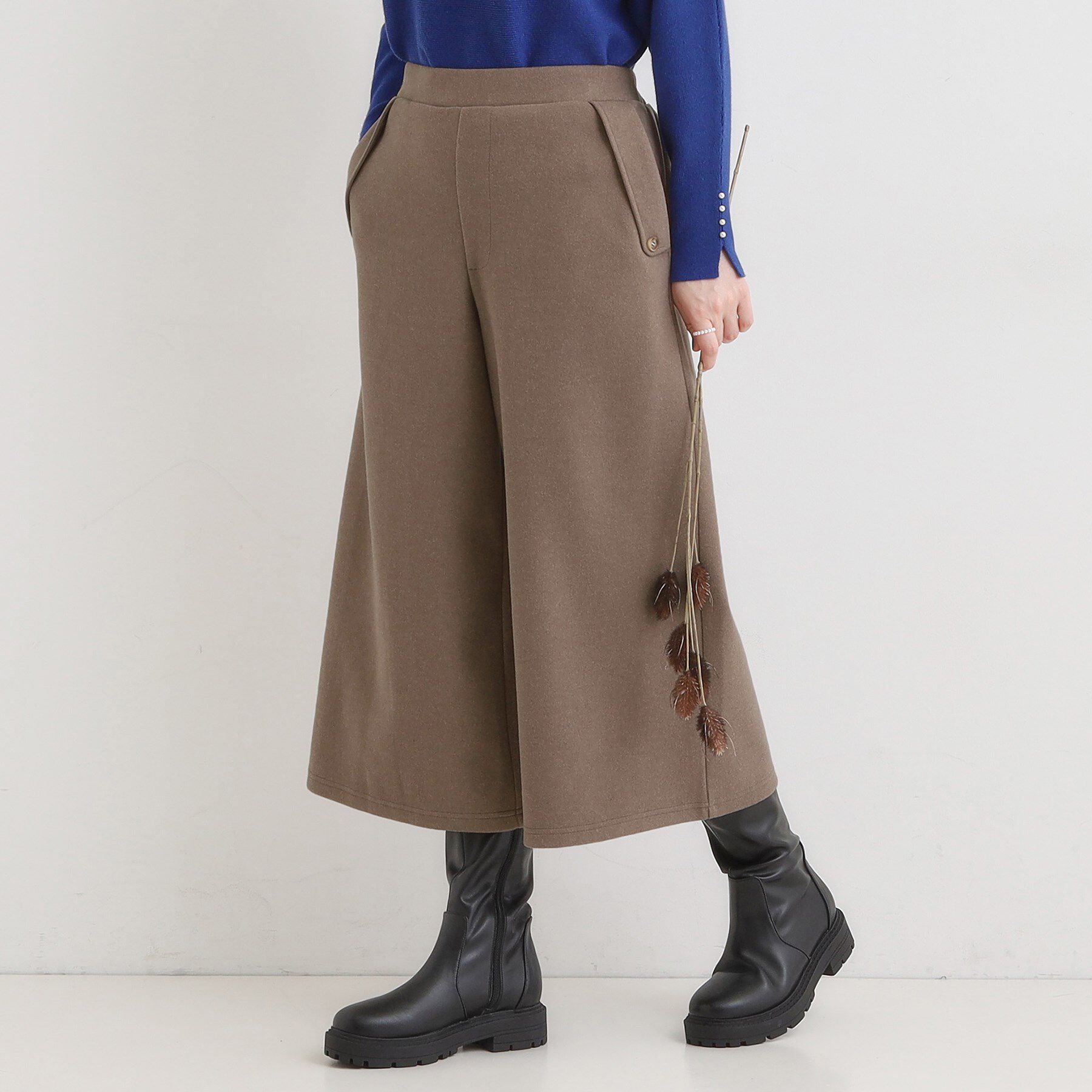 SHOO･LA･RUE「【洗濯機可/S-LL】美脚見え あったか圧縮ニット ガウチョパンツ」|その他|ブラウン(043)