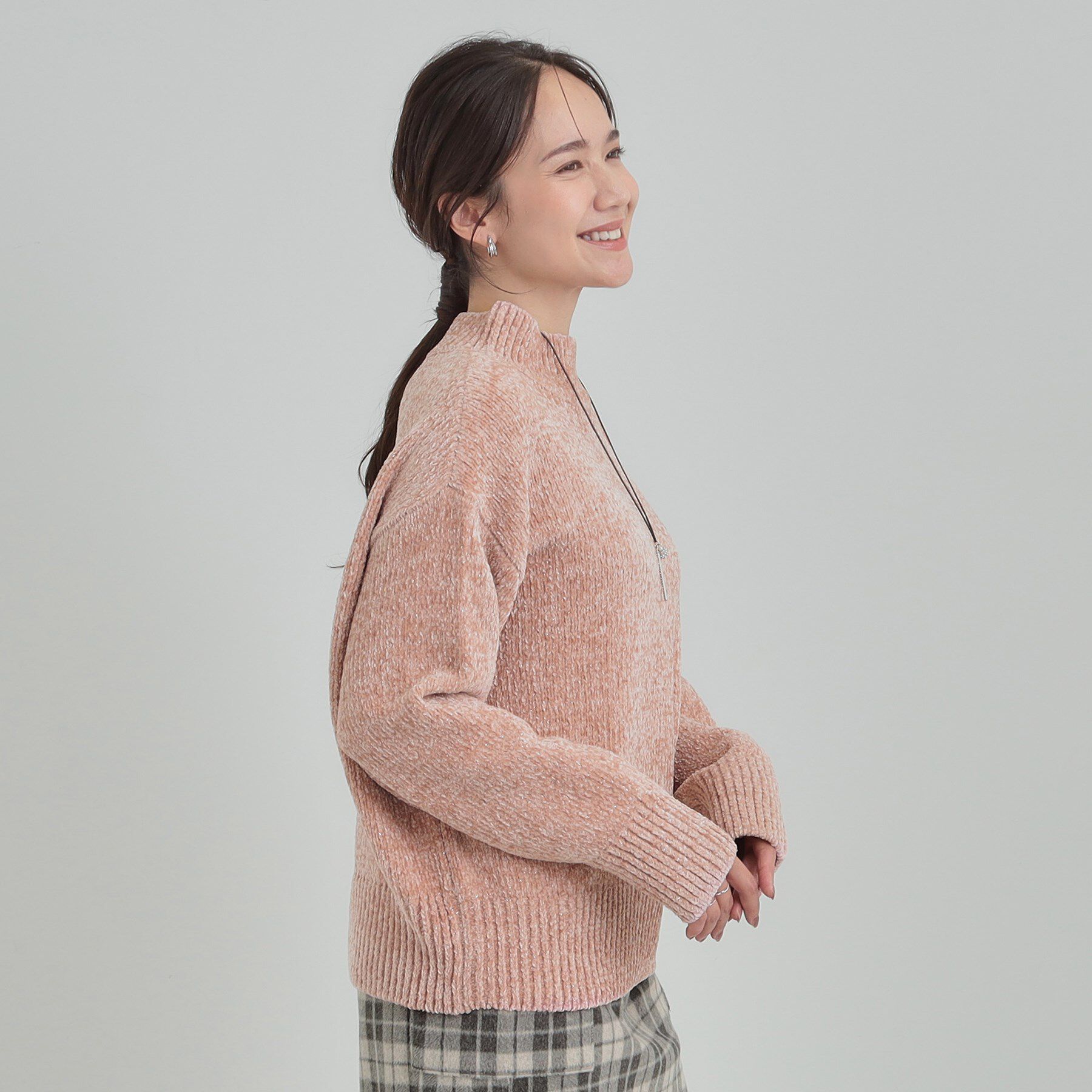 SHOO･LA･RUE「【S-LL】ほんのりラメで女性らしい ベロアモールモックネックニット」|ニット・セーター|