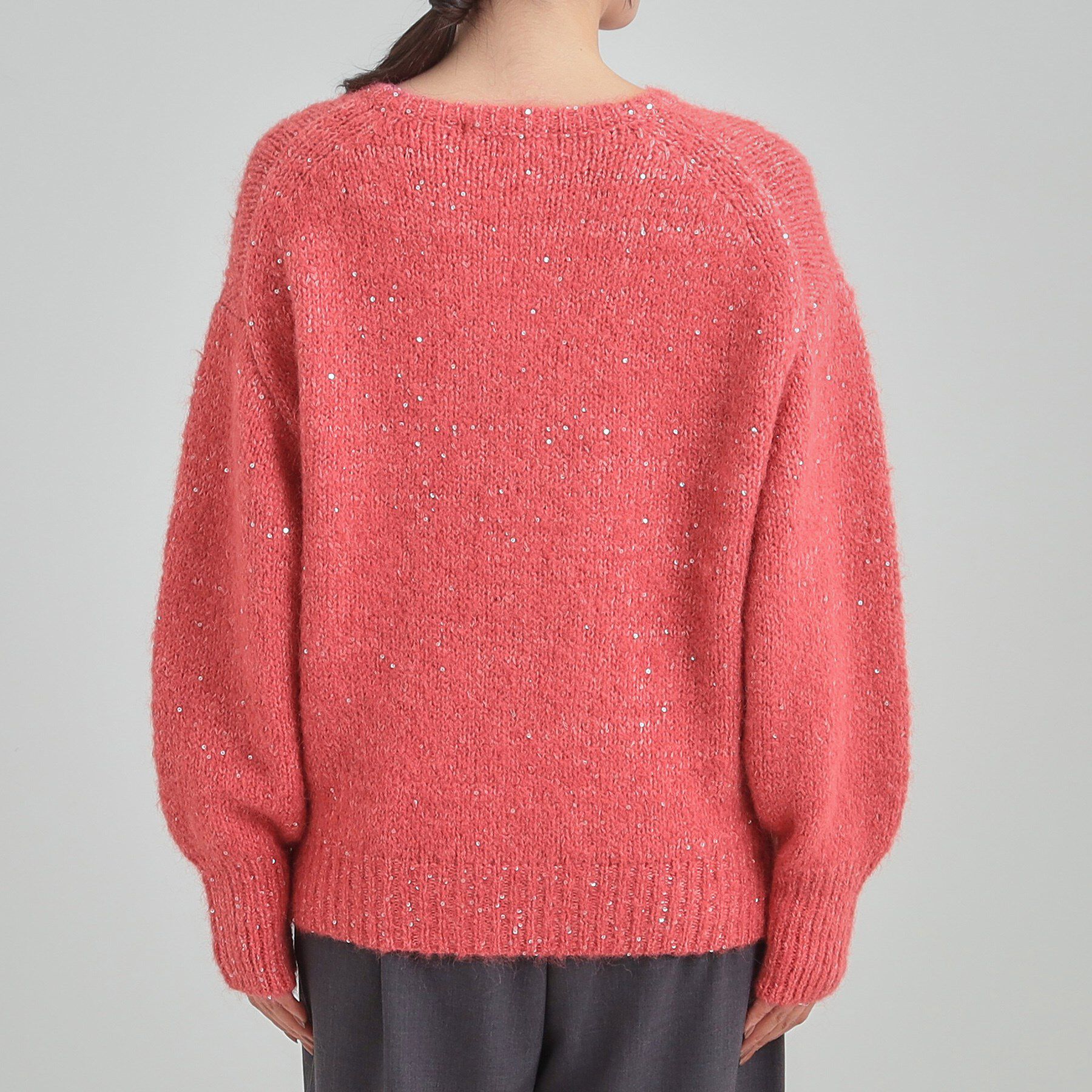 SHOO･LA･RUE「【洗濯機可/S-LL】上品にキラリと華やぐ スパンコールニット」|ニット・セーター|