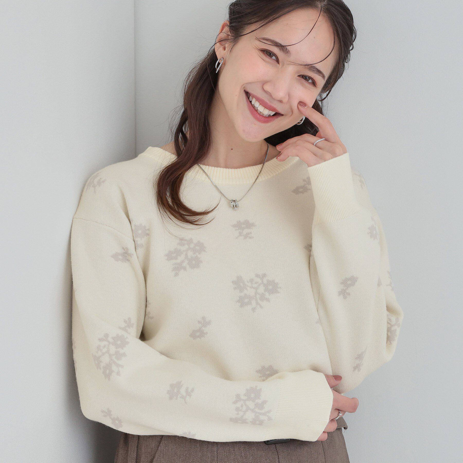 SHOO･LA･RUE「【S-LL】大人上品な レトロフラワーニット」|ニット・セーター|アイボリー(704)