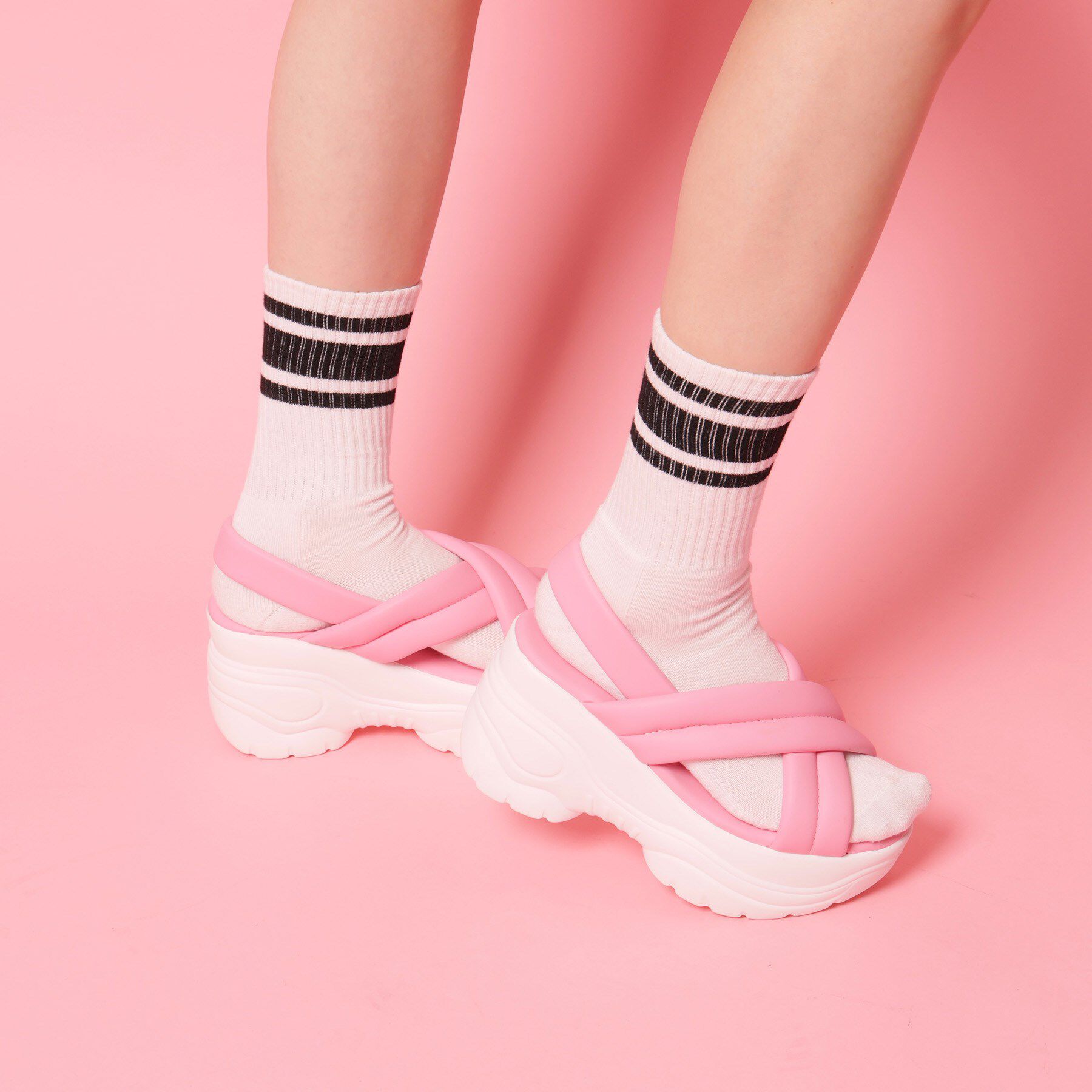 csT&P「厚底クロスサンダル パデットサンダル」|サンダル|