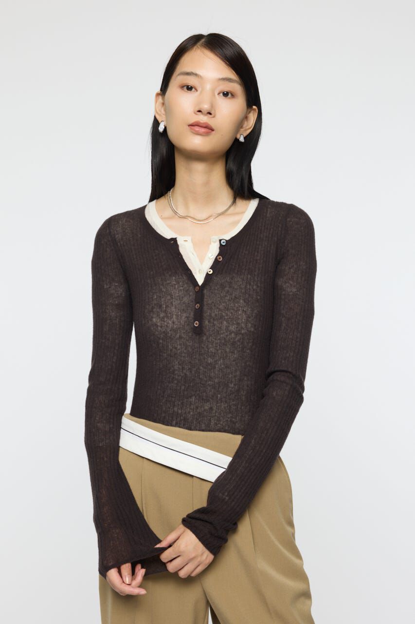 MOUSSY「SHEER HENRY NECK ニットトップス」|ニット・セーター|BRN