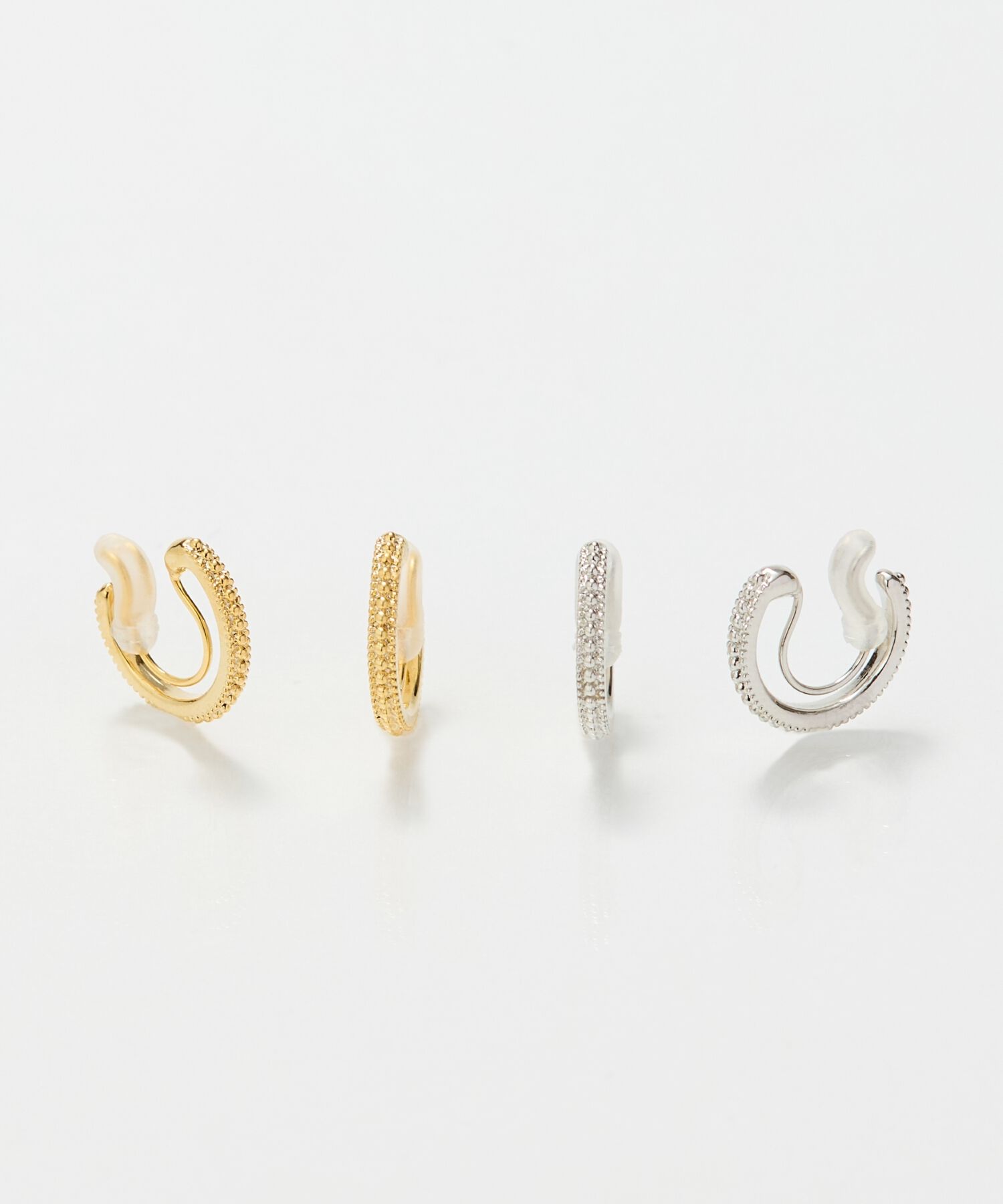 Phoebe「【金属アレルギー対応/痛くないシリーズ】グリッターメタルライトフィットイヤリング　シルバー」|イヤリング|