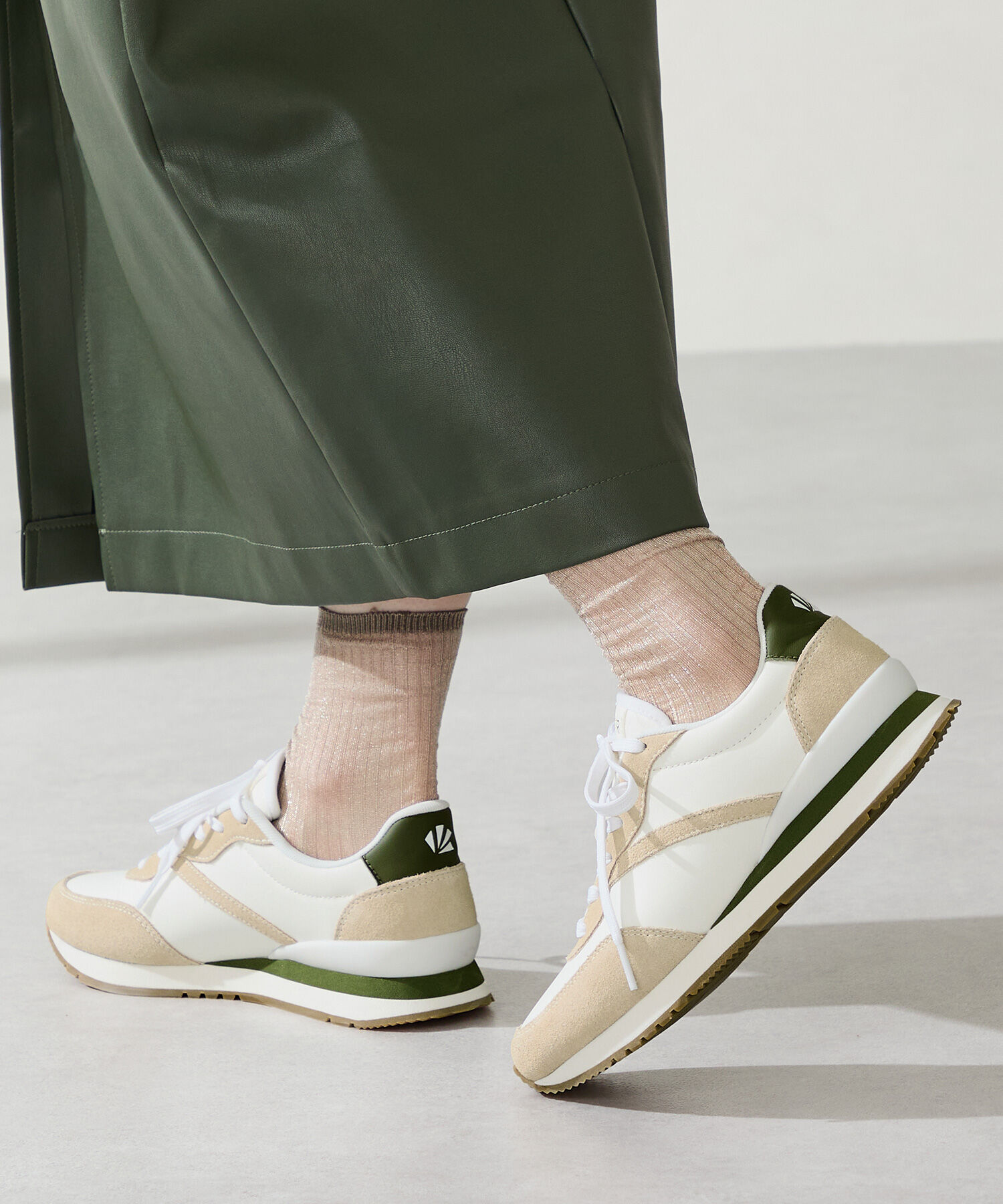 ORiental TRaffic「●2025秋冬新作●ロープロファイル スニーカー /OT3772 フラット　メタリックカラー」|スニーカー|