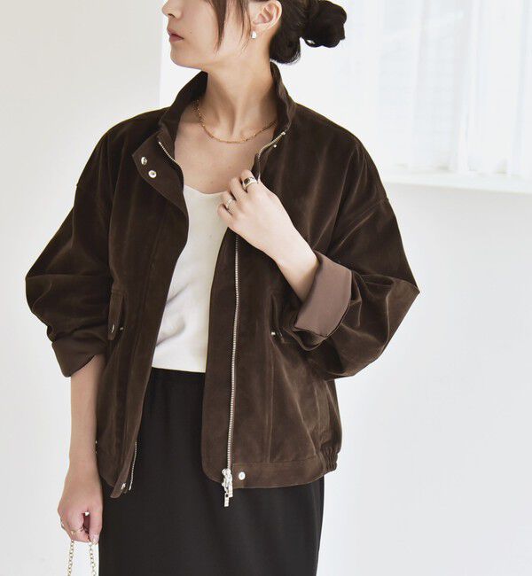 quaranciel「quaranciel〈洗濯機可能〉ポリエステル スエード スタンドカラー ジップ ショート ブルゾン」|ブルゾン・スタジャン|