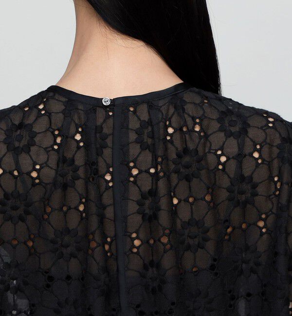 Ballsey「エンブロイダリーオーガンザ クルーネックブラウス」|シャツ・ブラウス|