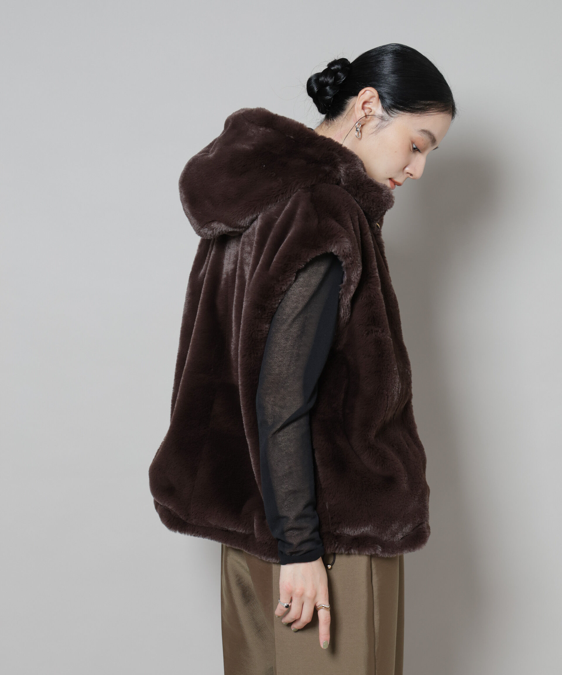 nano･universe「フェイクファーフードベスト」|テーラードジャケット|