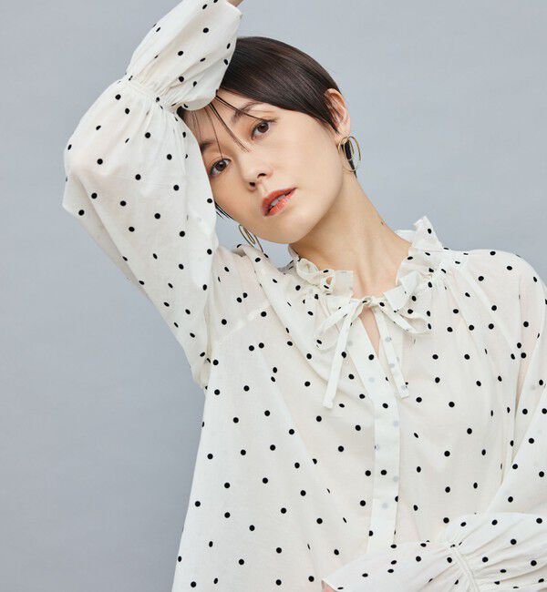 NOLLEY'S sophi「ドットフロッキーフリルネックブラウス」|シャツ・ブラウス|