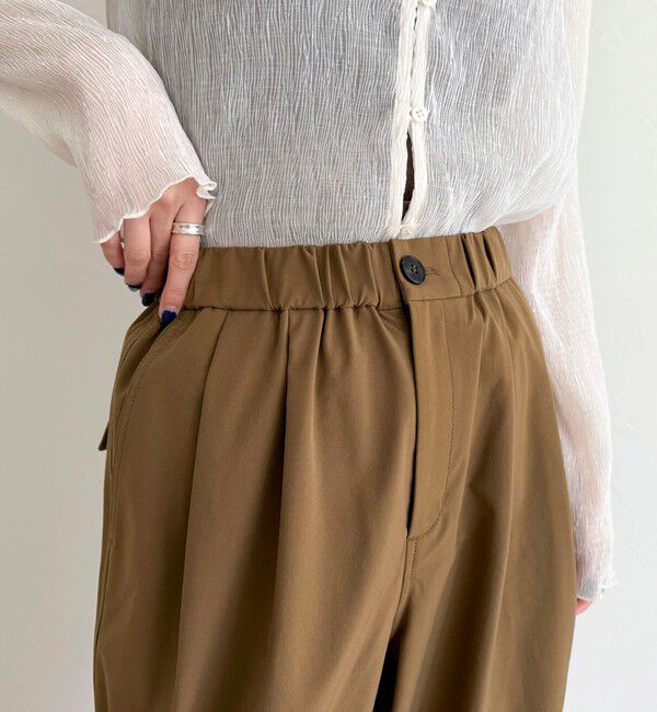 fredy emue「2タックバレルパンツ」|チノ|