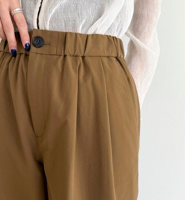 fredy emue「2タックバレルパンツ」|チノ|
