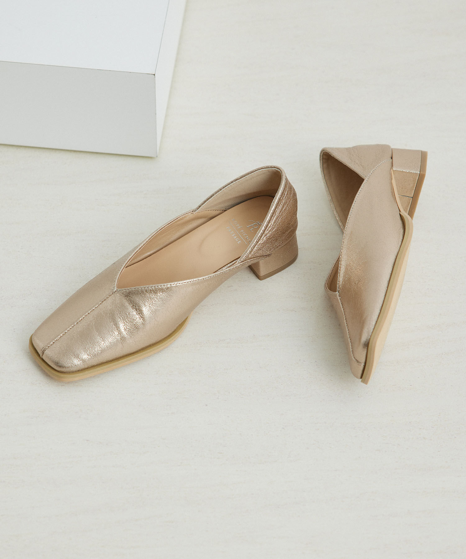 ROPE PICNIC PASSAGE「【新色追加】スクエアトゥセンターシーム甲深バブーシュ」|パンプス|ゴールド(90)