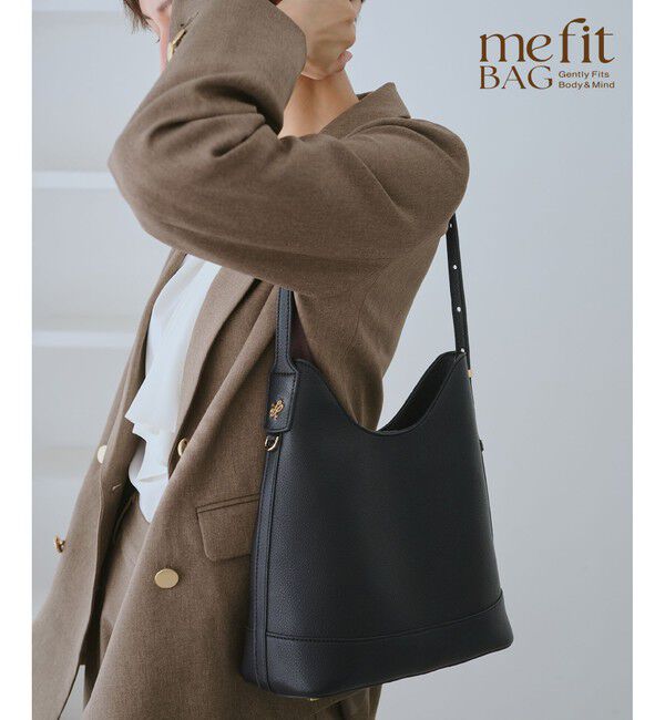 ROPE PICNIC PASSAGE「【軽量・自立】【WEB限定カラー】me fit BAG フィットワンショルダーミドルバッグ」|ショルダー・メッセンジャー|ブラック(01)