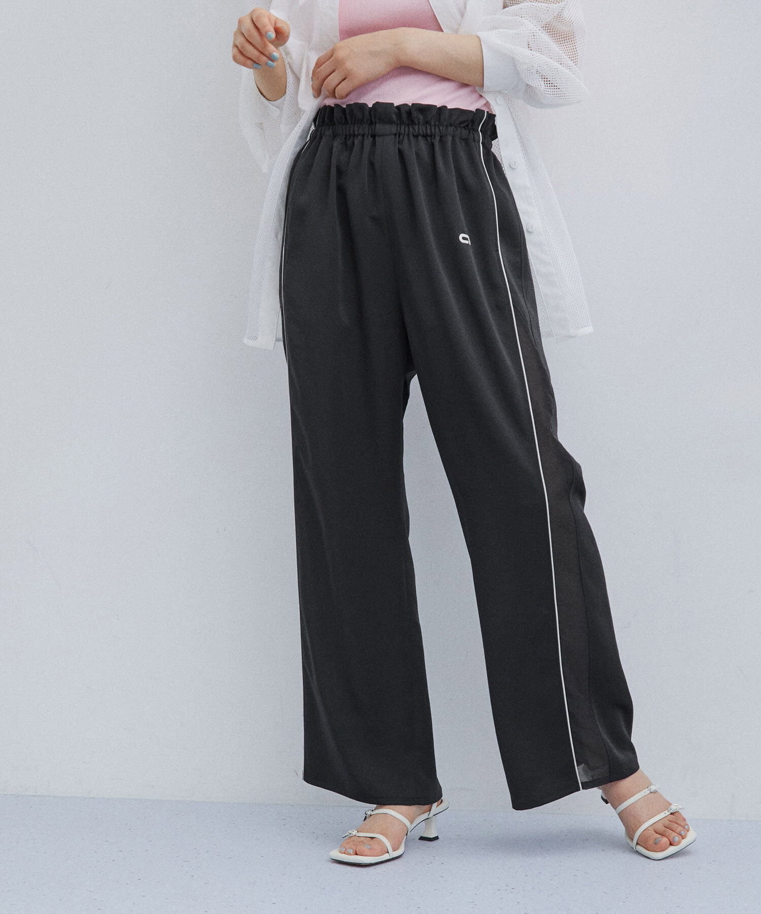 ADAM ET ROPE'「【サステナブル】サイドラインイージーパンツ」|その他|ブラック(01)