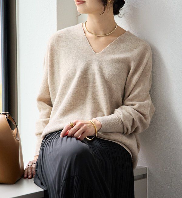  「【リバイバル/新色追加/7色展開】ウール100NEWバックボリュームニット」|ニット・セーター|ベージュ