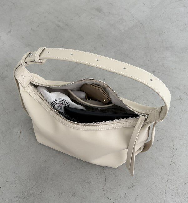  「【新色キャメル/人気のため再入荷/軽量/大容量】ロールハンドルバッグ」|トートバッグ|