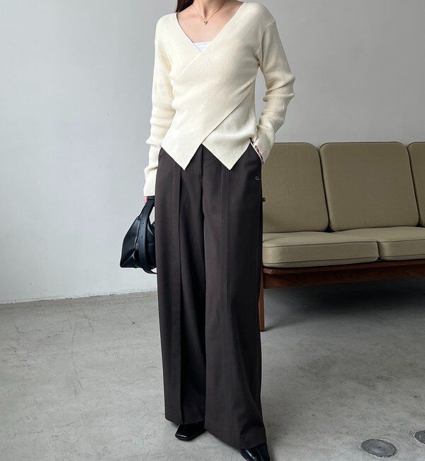  「【新色/ライトベージュ・グレー】クロスVネックニット」|ニット・セーター|