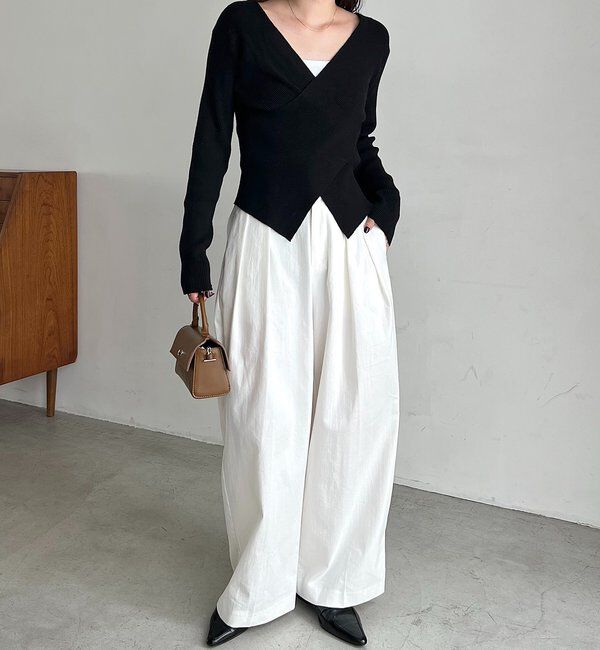  「【新色/ライトベージュ・グレー】クロスVネックニット」|ニット・セーター|