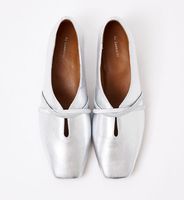 AU BANNISTER「【YouTuber紹介】ストラップソフトレザー フラットシューズ」|その他|