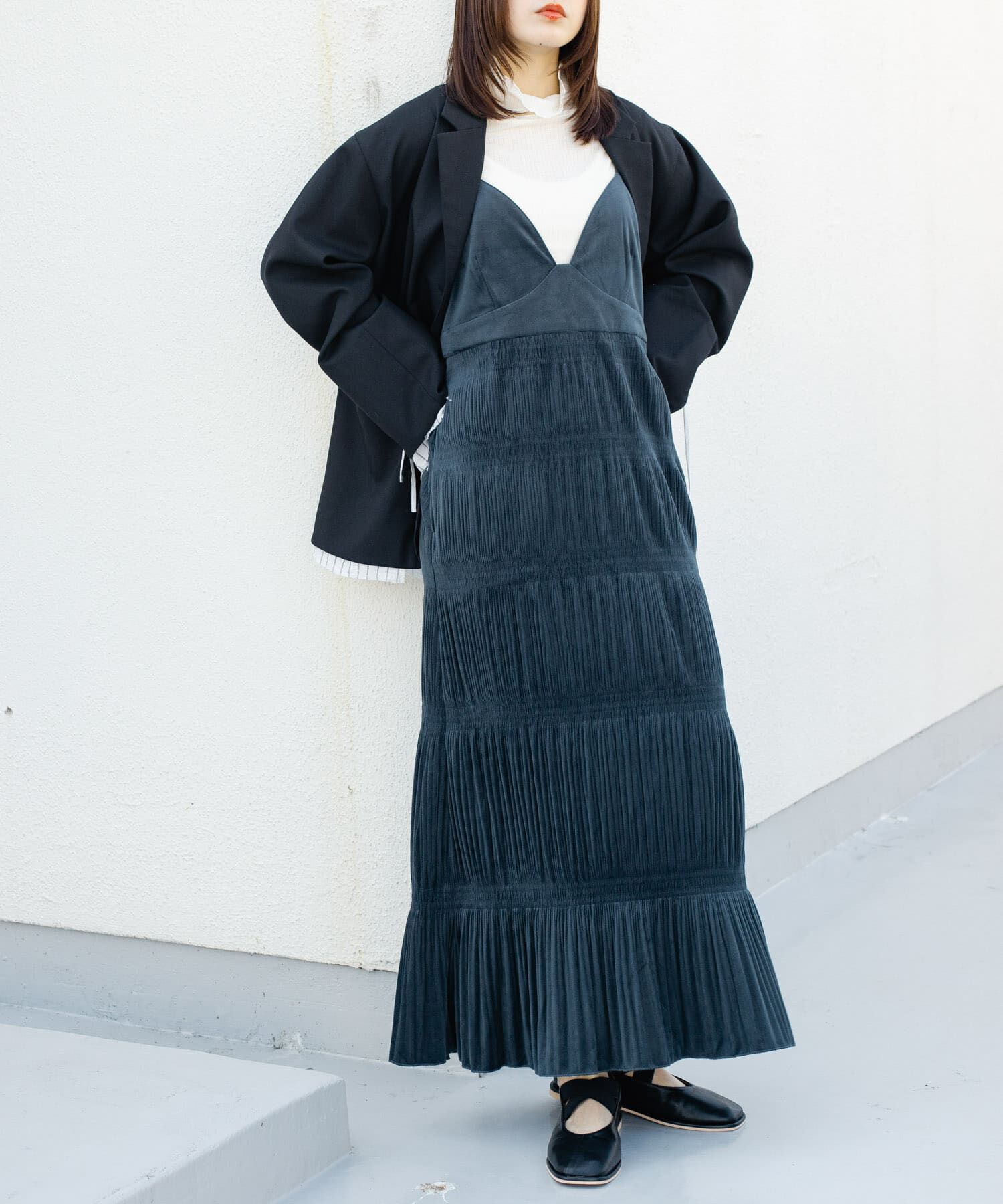  「マジョリカプリーツキャミワンピース」|ワンピース|チャコールグレー