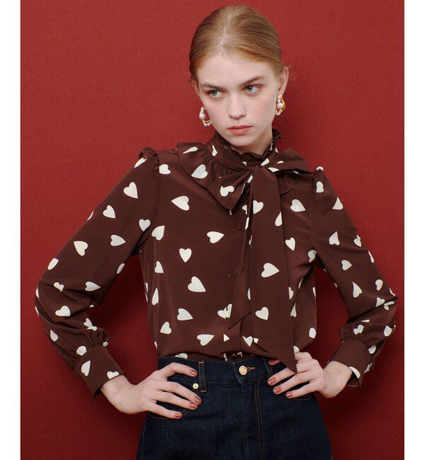 LOULOU WILLOUGHBY「WEB限定【LOULOU WILLOUGHBY】デシンハートプリントボウタイブラウス」|シャツ・ブラウス|