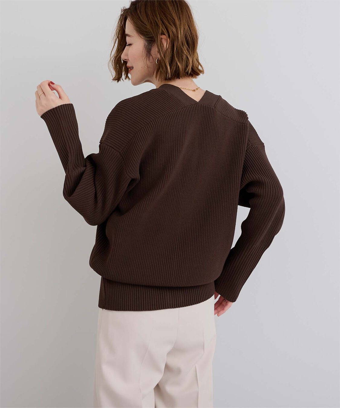 ur's「Vネックボリュームスリーブニットカーディガン」|ニット・セーター|