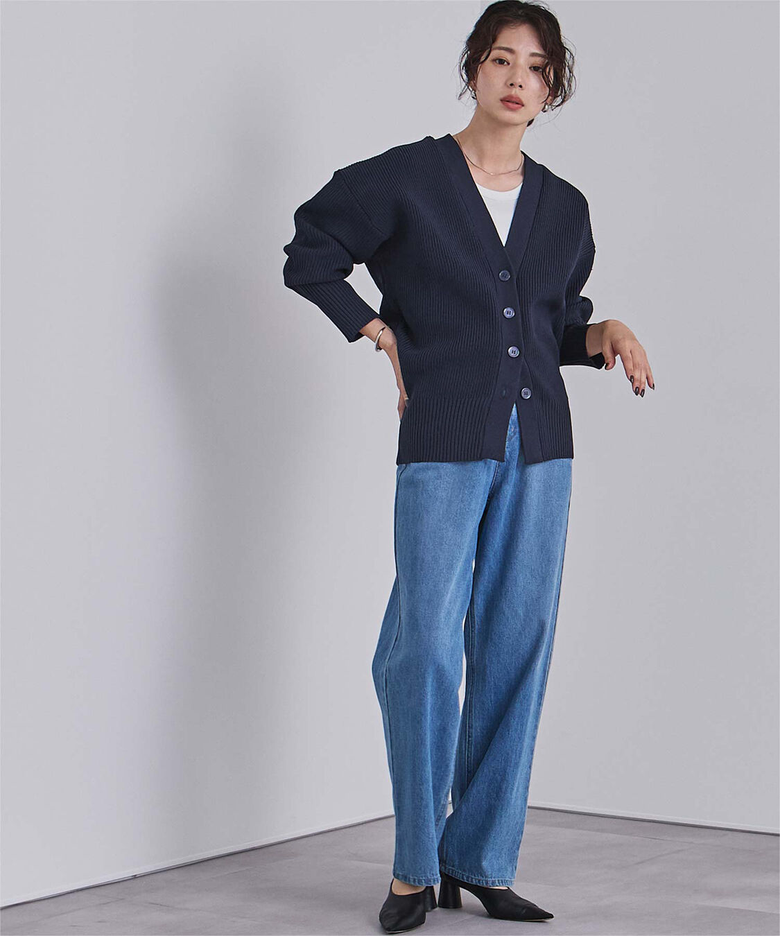 ur's「Vネックボリュームスリーブニットカーディガン」|ニット・セーター|