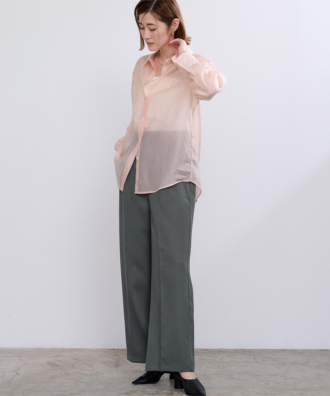 ur's「ワンタックカラーワイドパンツ」|スラックス|