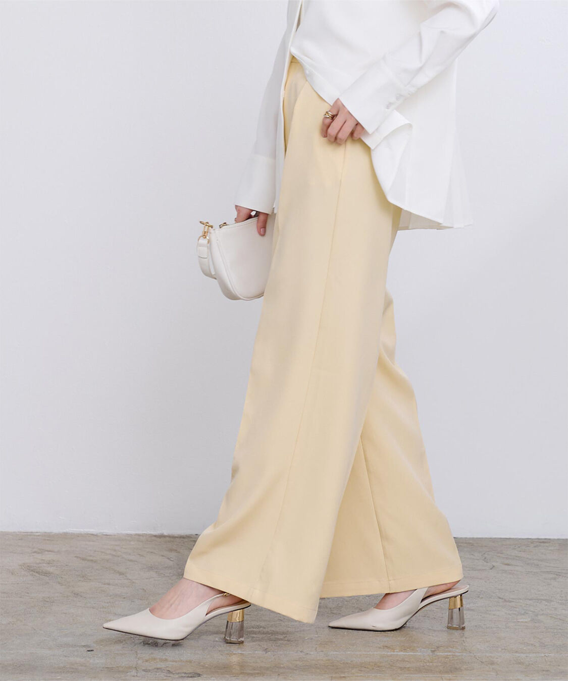 ur's「ワンタックカラーワイドパンツ」|スラックス|