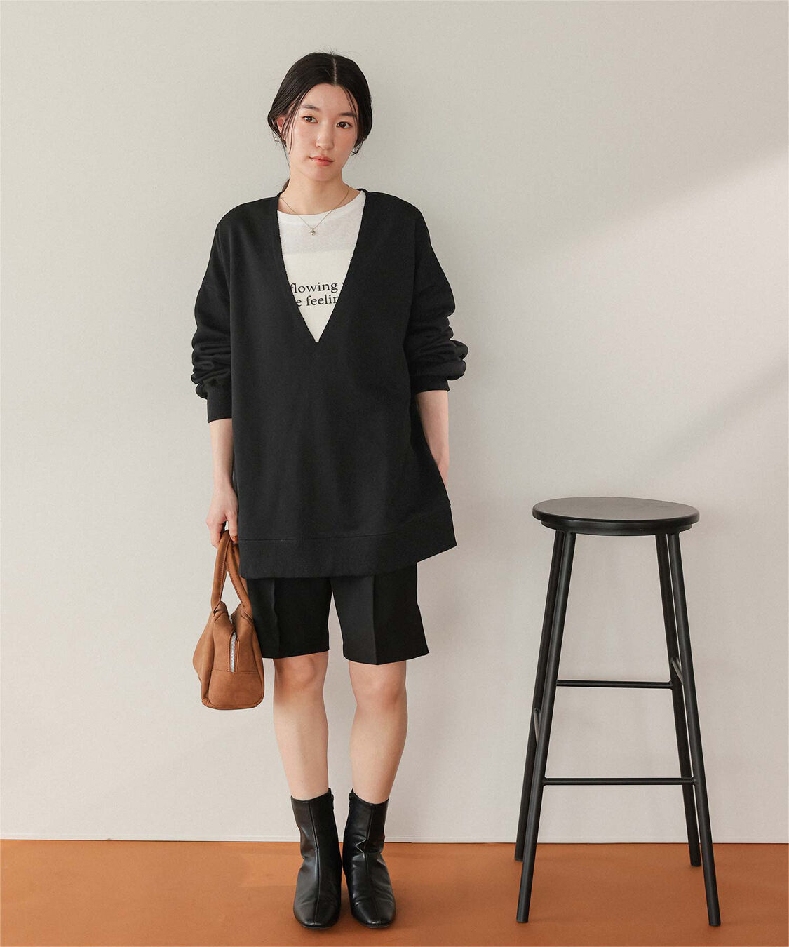 titivate「深Vネックサイドスリットスウェットプルオーバー」|スウェット・ジャージ|