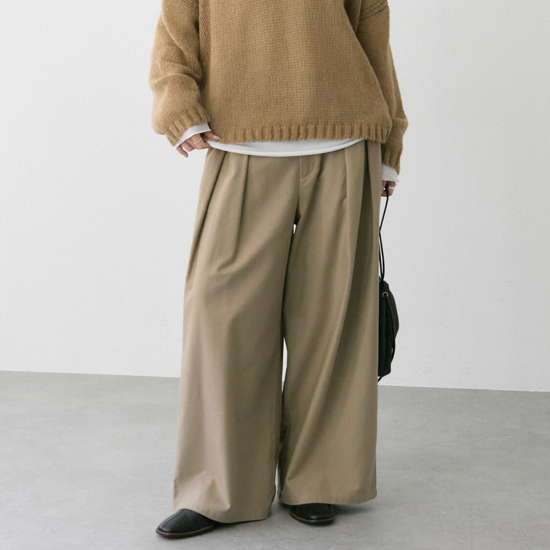  「コットンレーヨンツータックワイドパンツ」|その他|ベージュ