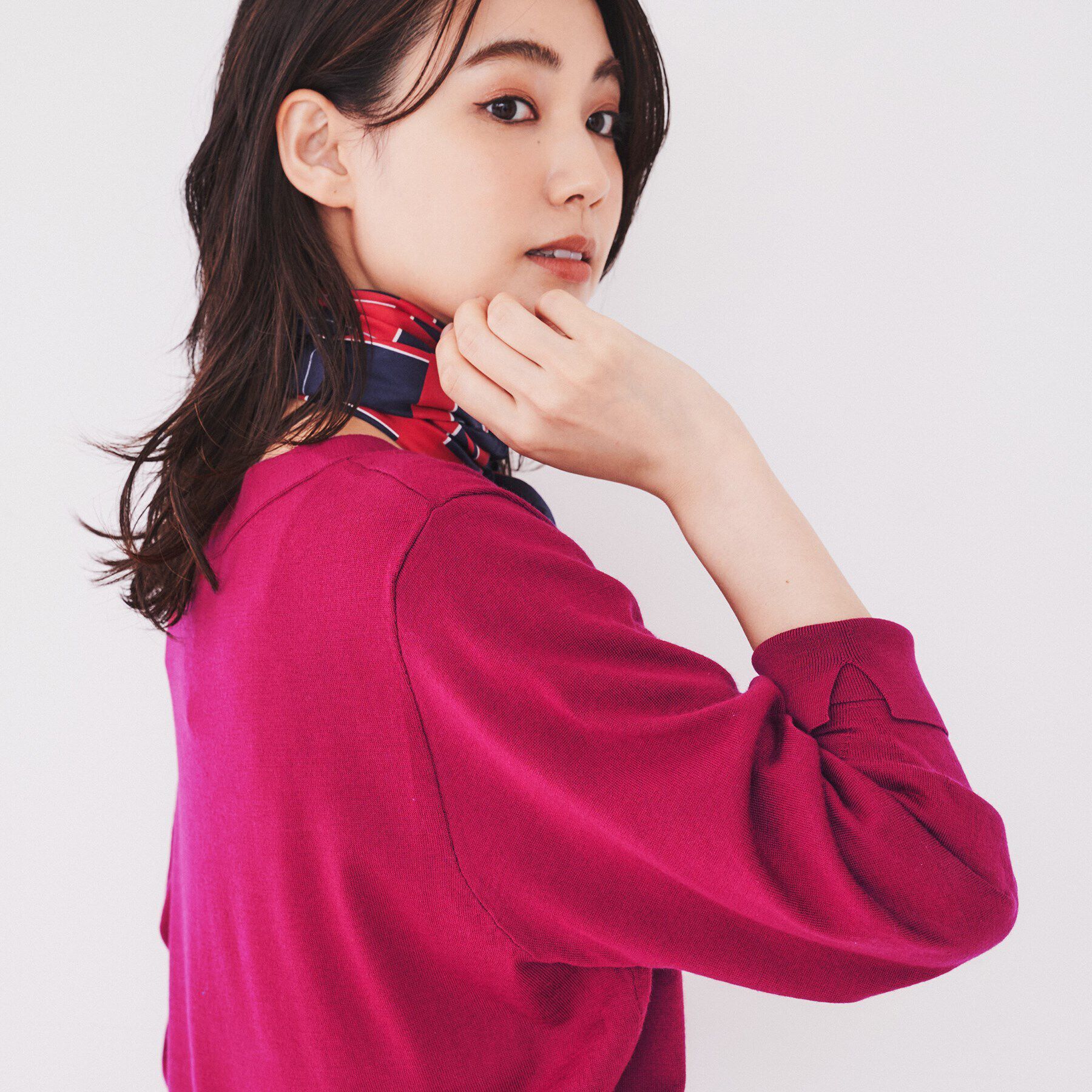 UNTITLED「【アンサンブル可能/洗える】シルクウールカシミヤ Vネックニット」|ニット・セーター|