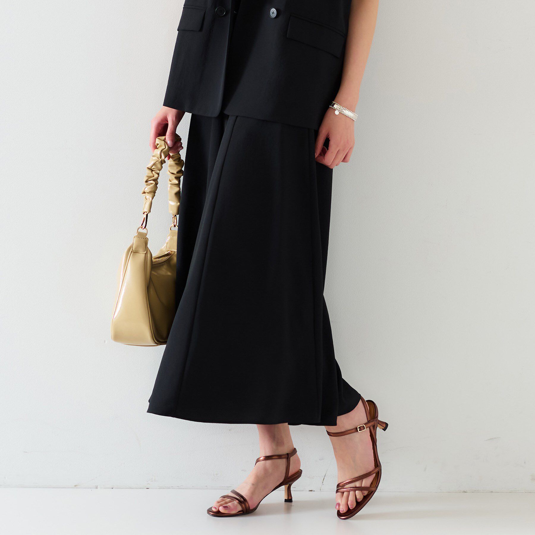 UNTITLED「【セットアップ可/接触冷感/イージーケア】リラクミスト フレアスカート」|スカート|