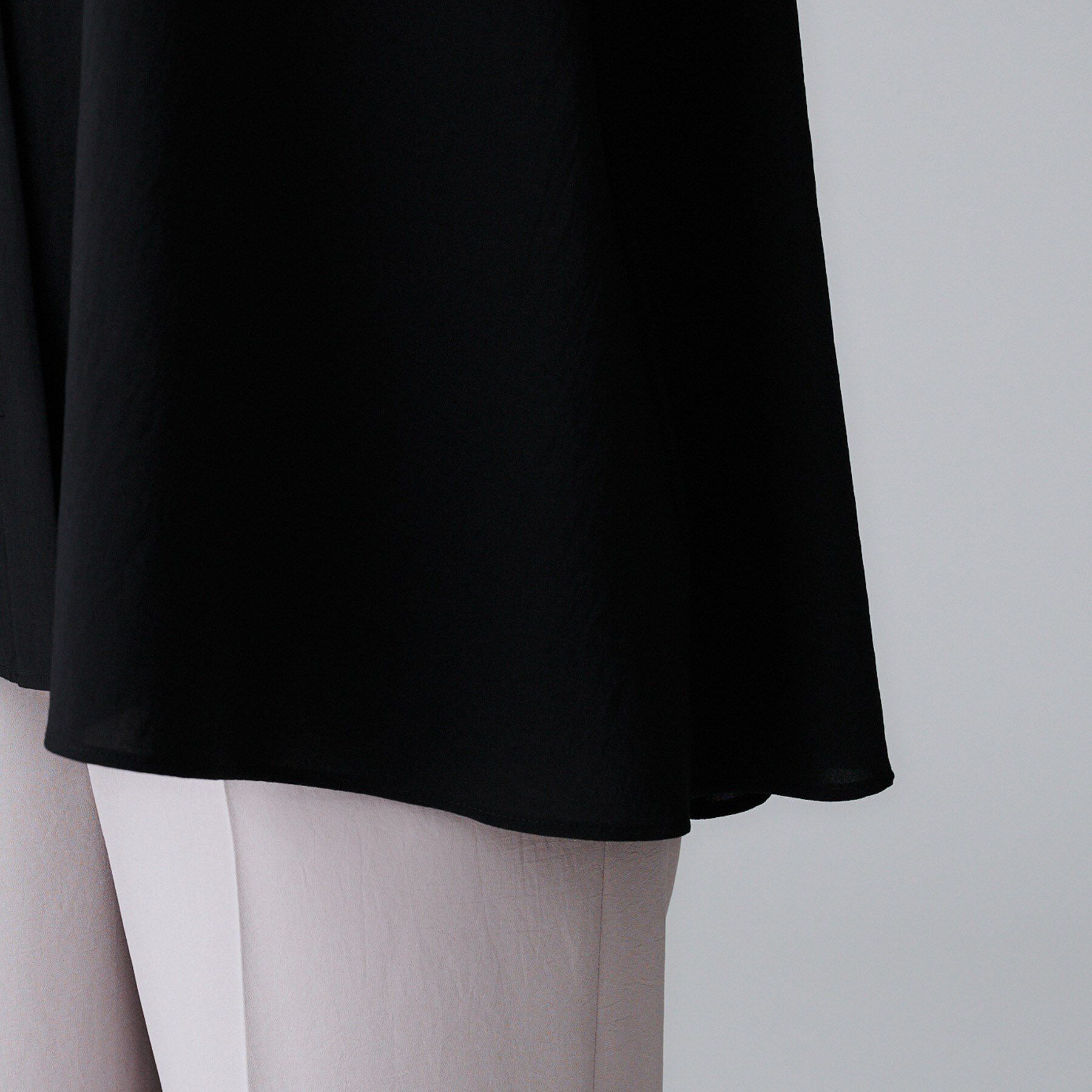 UNTITLED「【接触冷感/吸水速乾】フレアバックシャンブラウス」|シャツ・ブラウス|