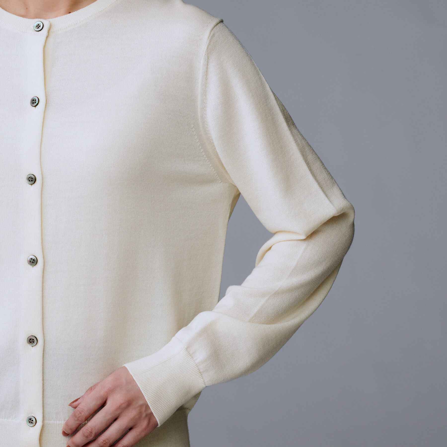 UNTITLED「【洗える/アンサンブル可/ウール100%】ウールクルーカーディガン」|カーディガン|