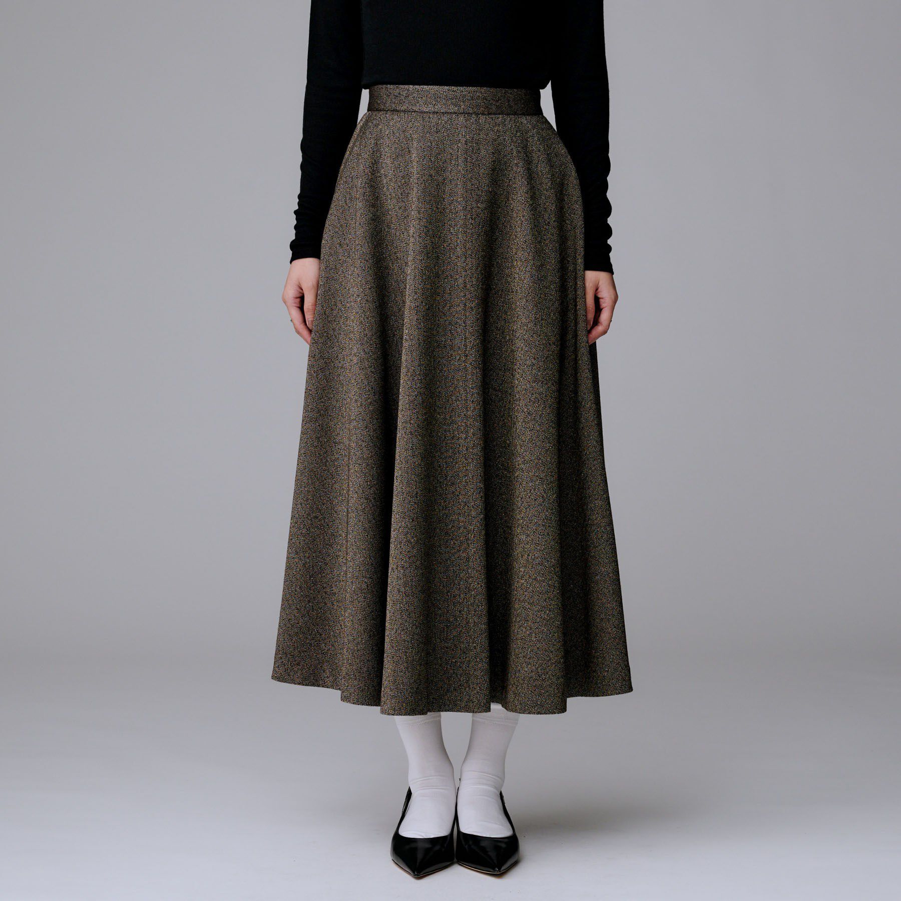 UNTITLED「【ミディ丈/ウール混】クラシカルヘリンボーン　ラメスカート」|スカート|