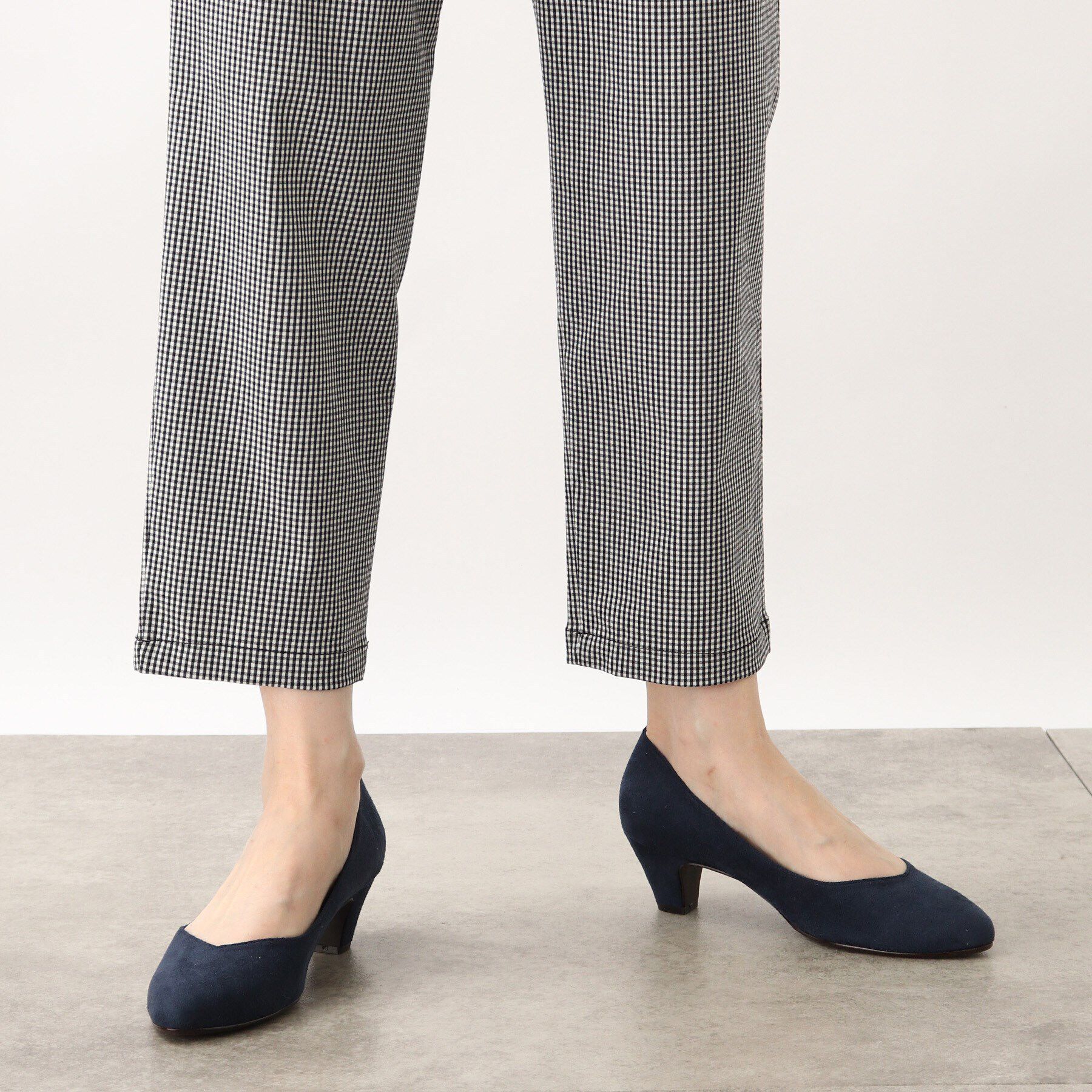 grove「【ふわっと心地よい足入れ】やわここち(R)Vカットパンプス」|パンプス|