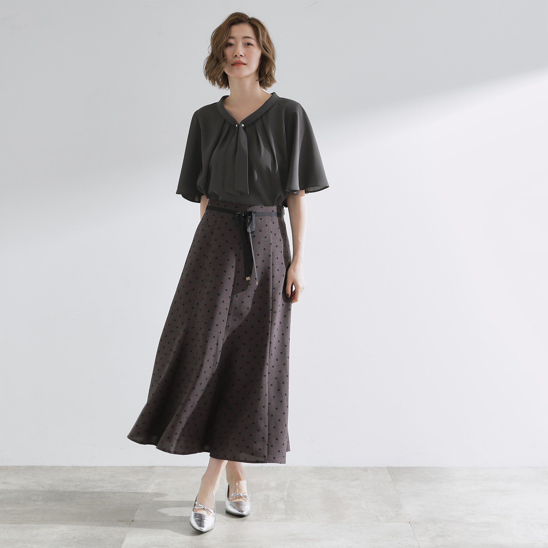 grove「【お仕事/二の腕カバー】パール調使いが華やか 上品ボウタイブラウス」|シャツ・ブラウス|