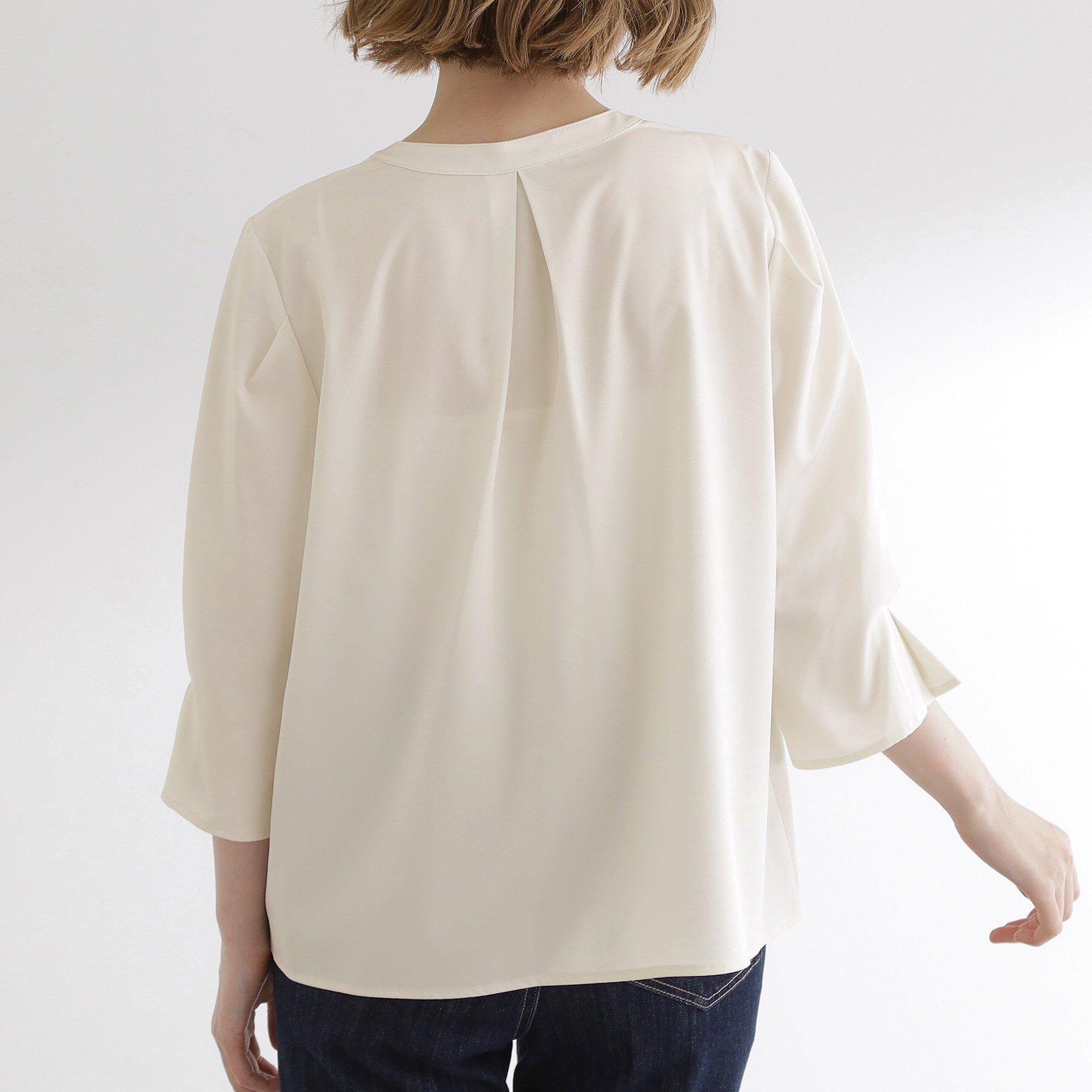 grove「【洗える/お仕事】美しさが続く袖タックブラウス」|シャツ・ブラウス|