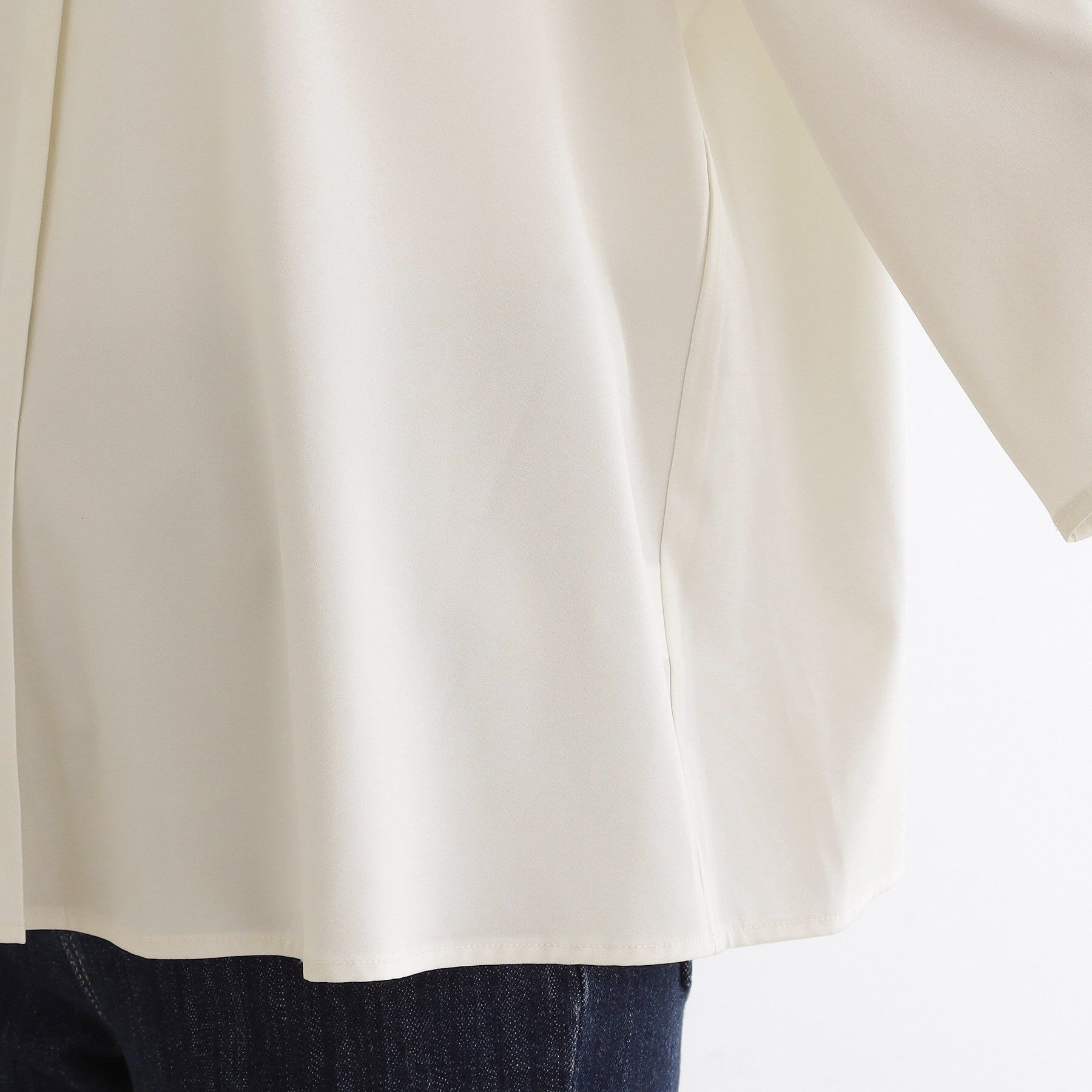 grove「【洗える/お仕事】美しさが続く袖タックブラウス」|シャツ・ブラウス|