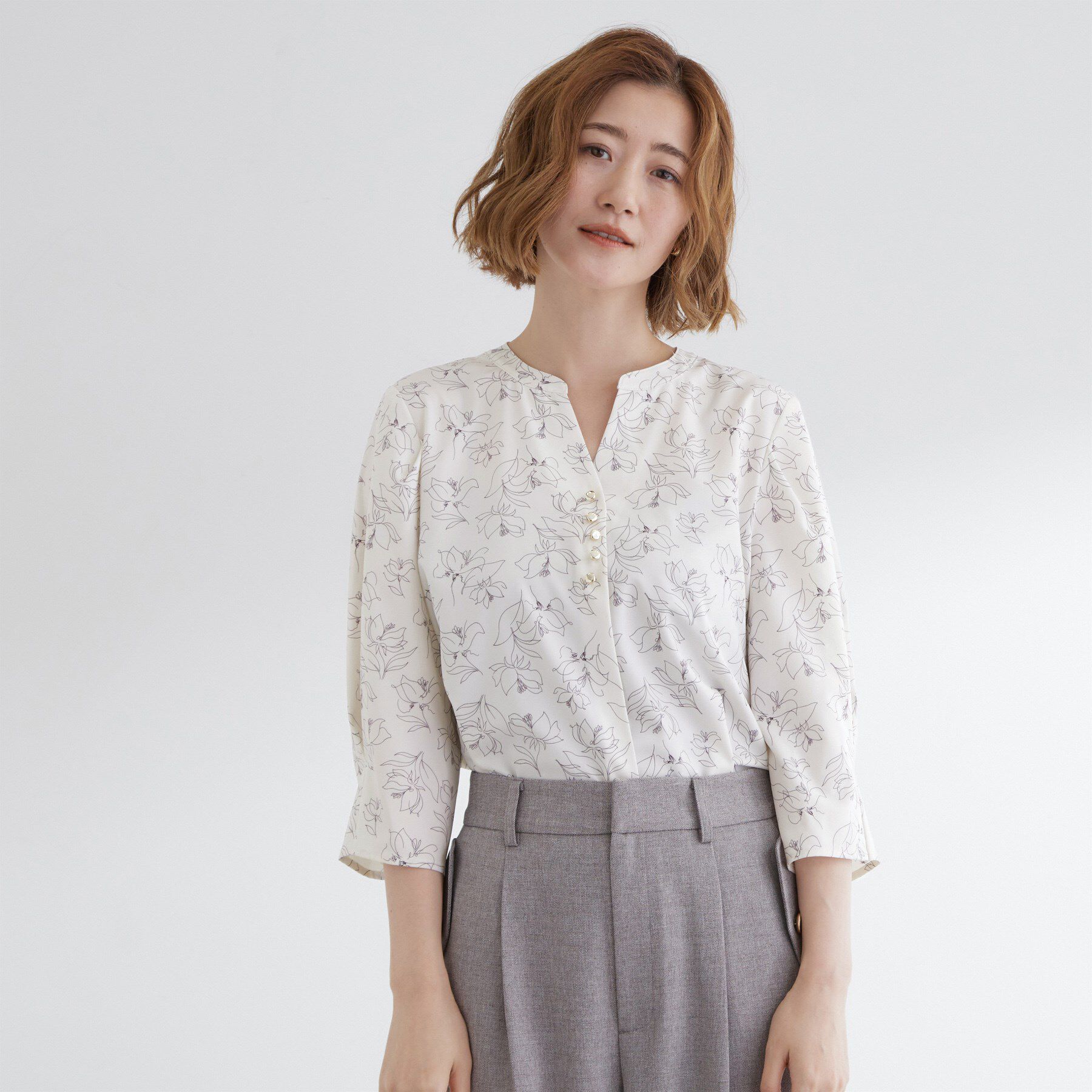 grove「【洗える/お仕事】美しさが続く袖タックブラウス」|シャツ・ブラウス|